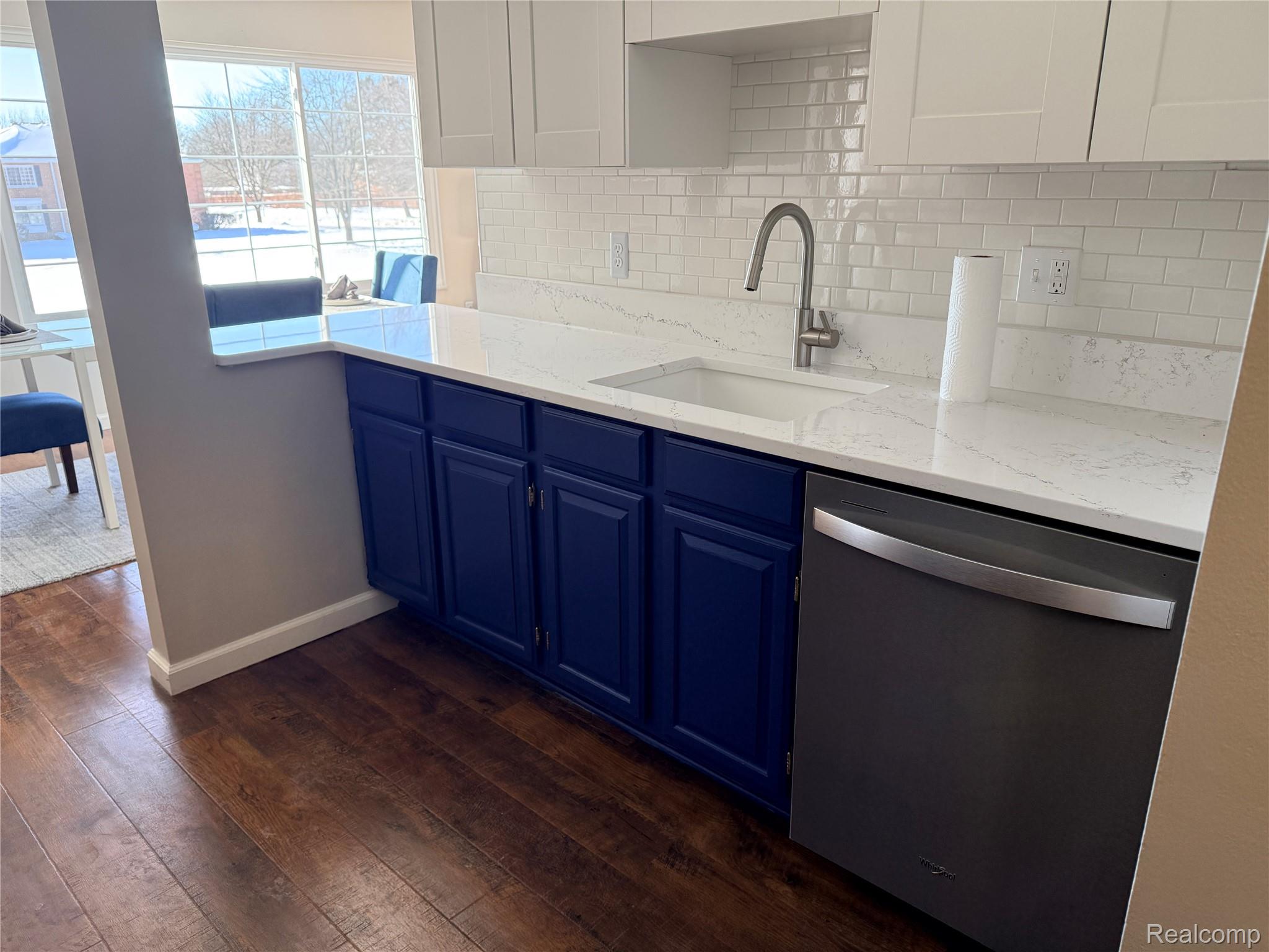 670 E Fox Hills Drive 109
