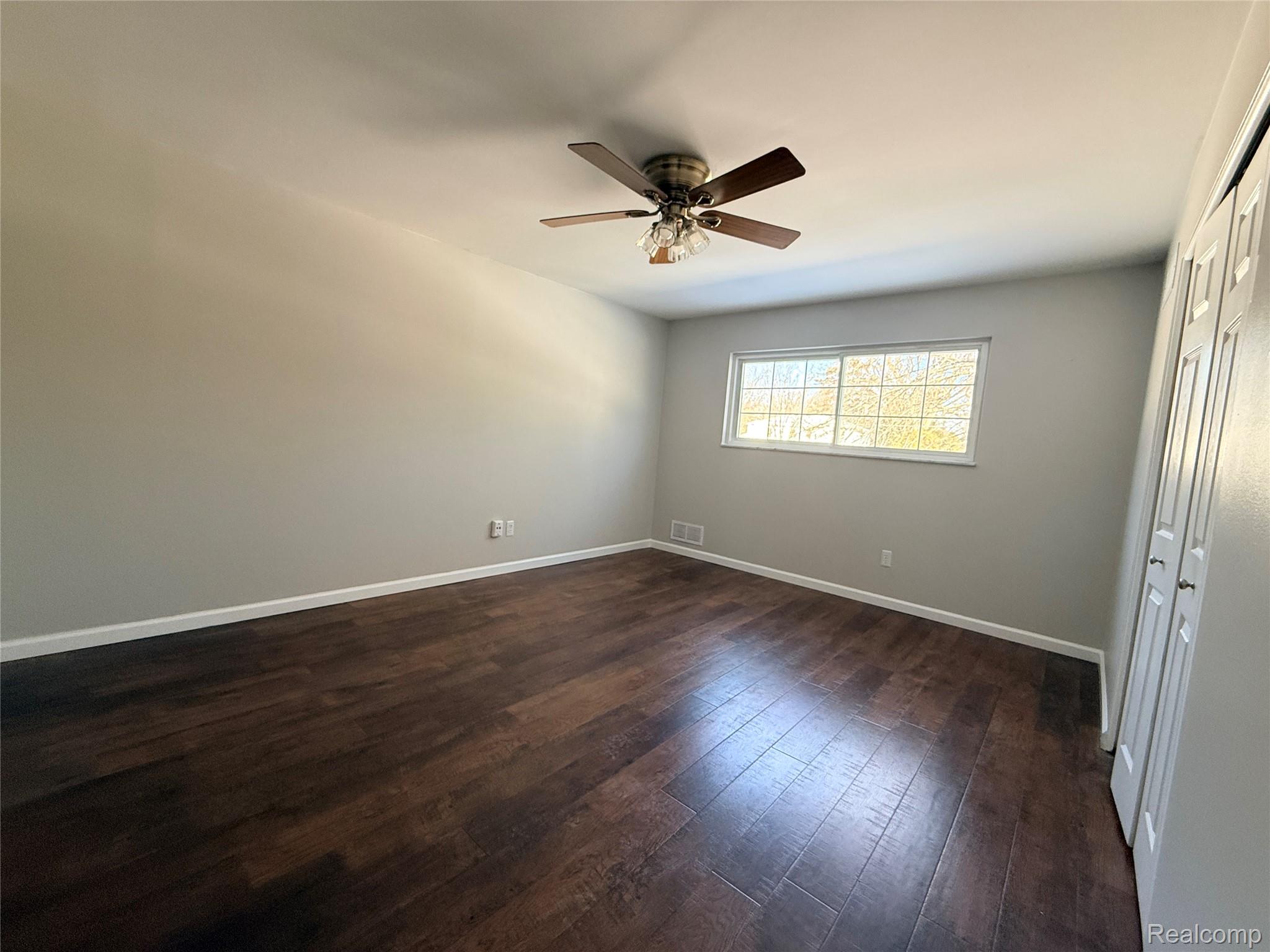 670 E Fox Hills Drive 109