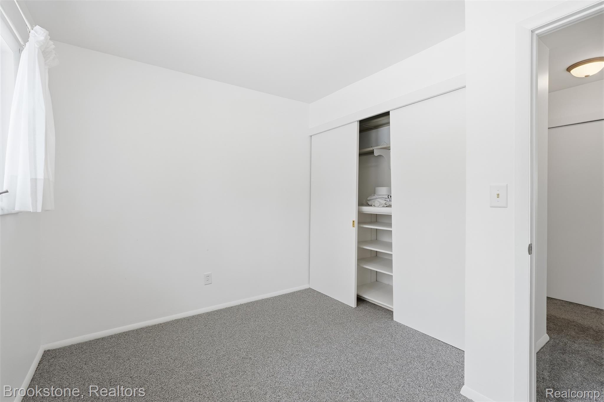 12 Iota Place