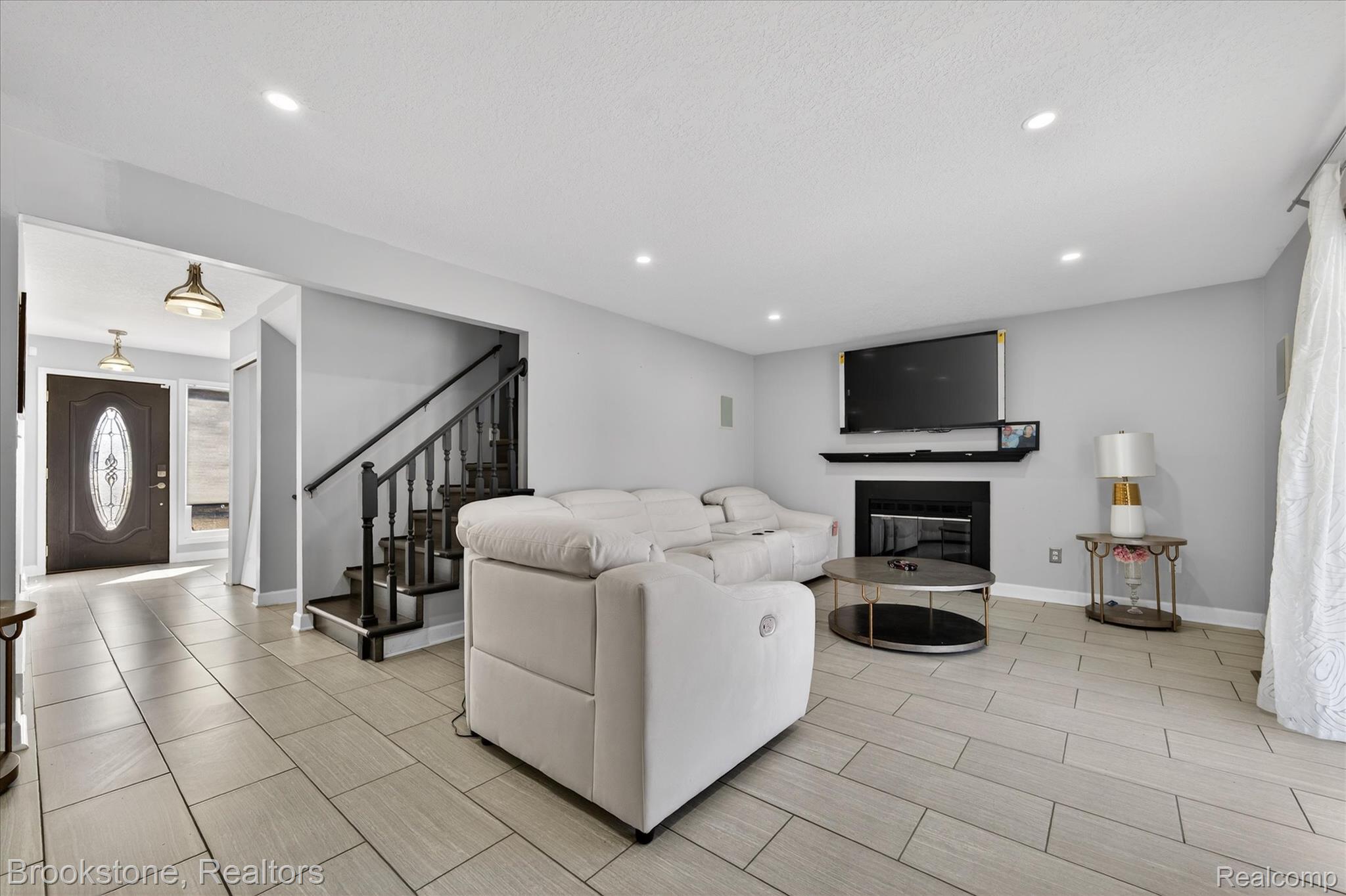 1980 Oakville Waltz Road