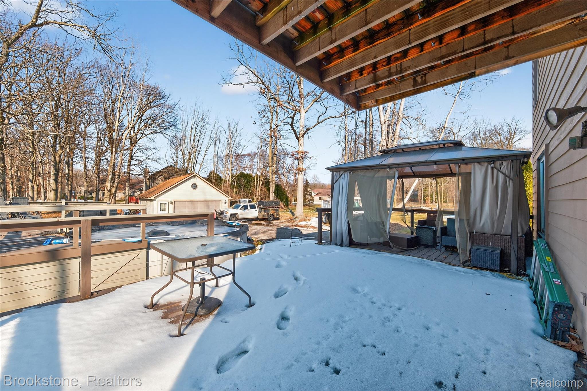 1980 Oakville Waltz Road