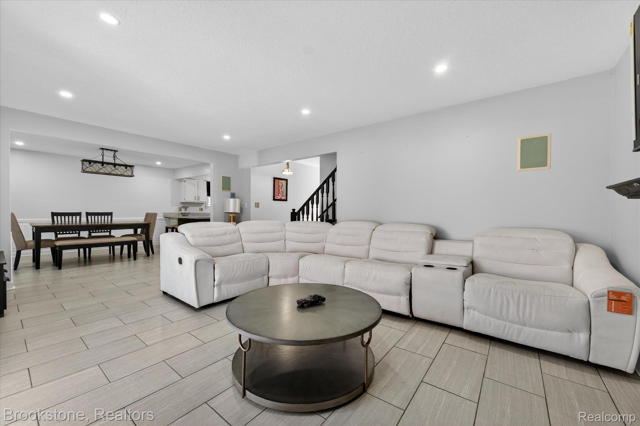 1980 Oakville Waltz Road