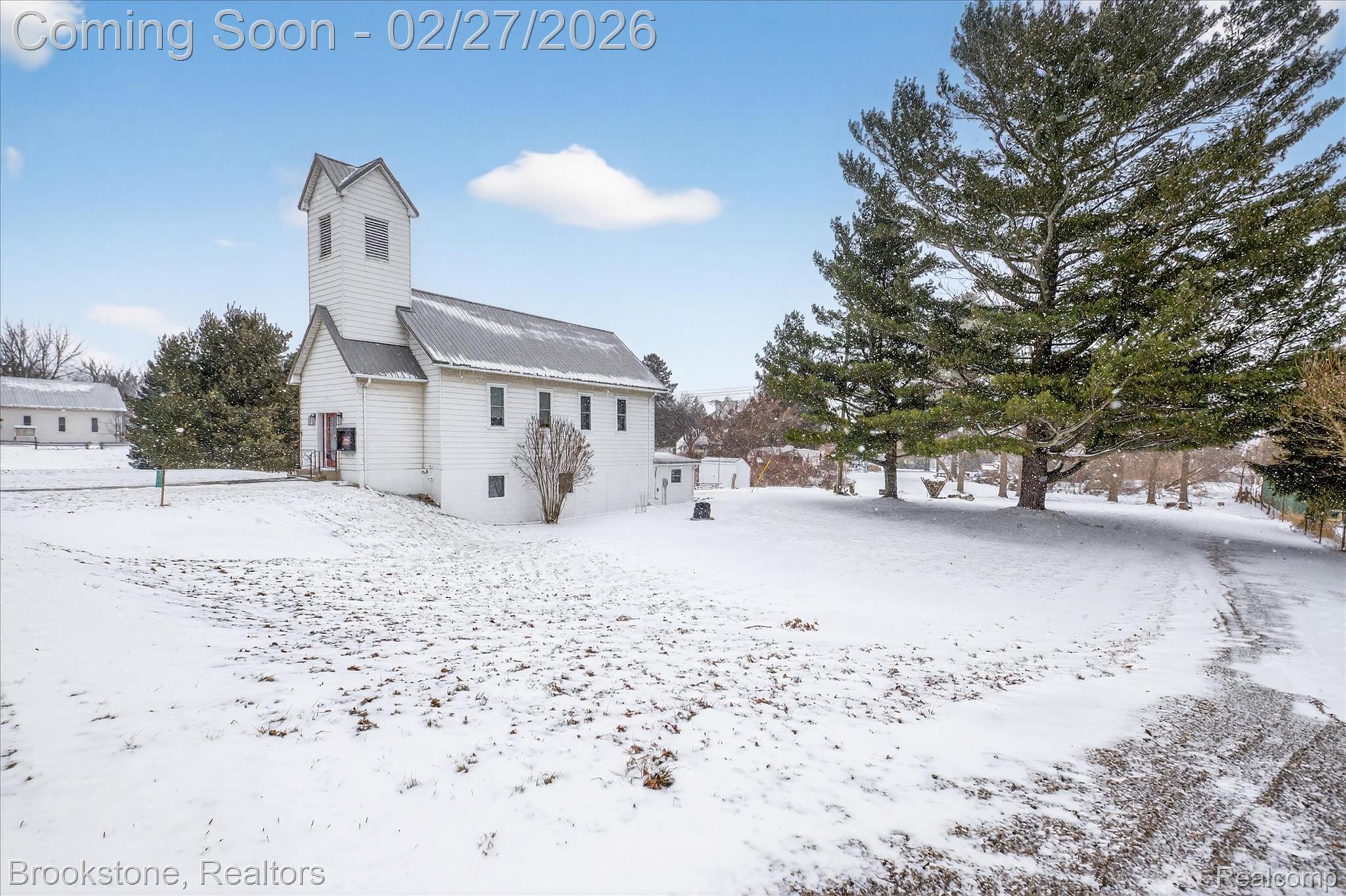 2450 N Lakeshore Road