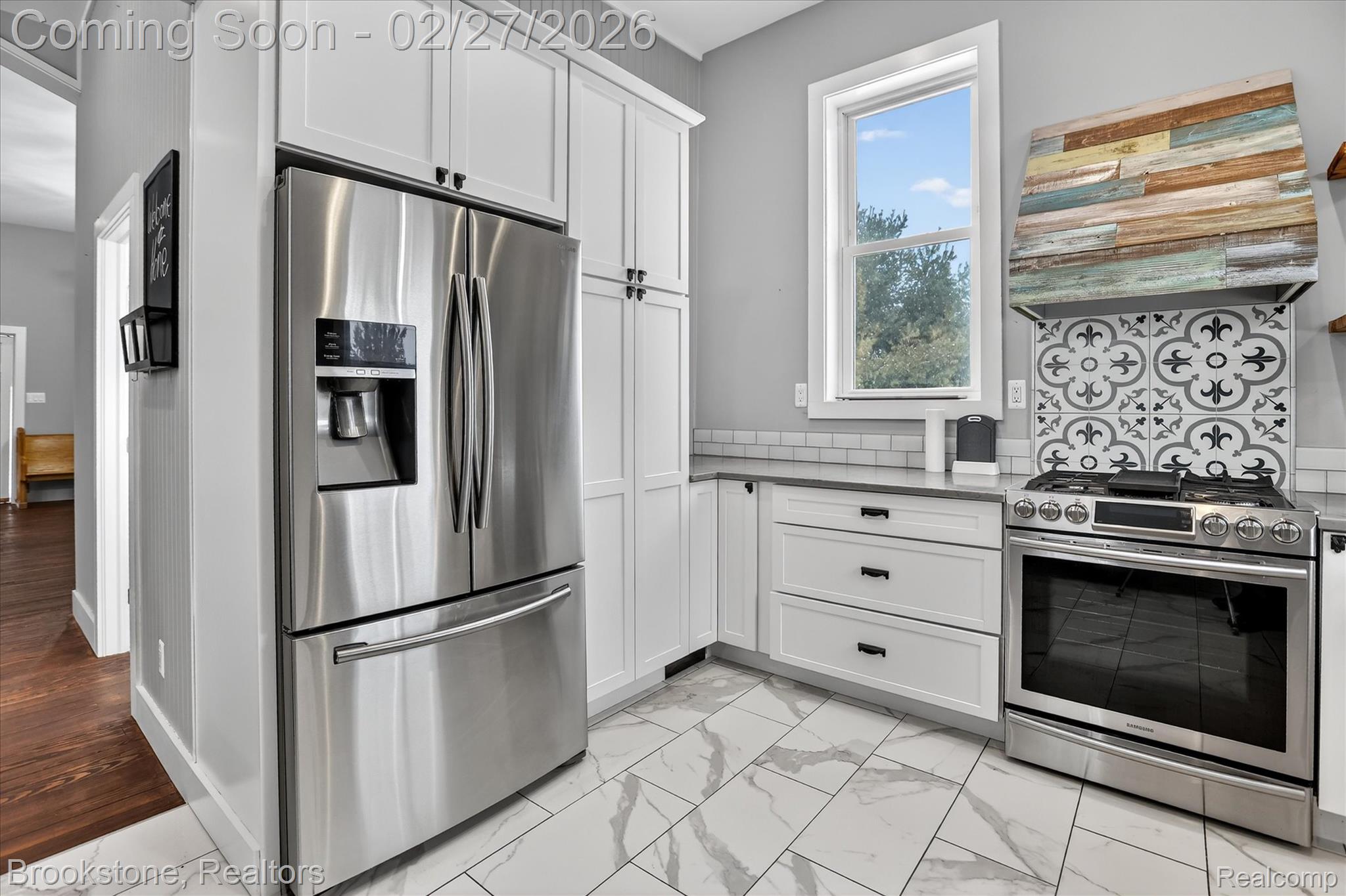 2450 N Lakeshore Road