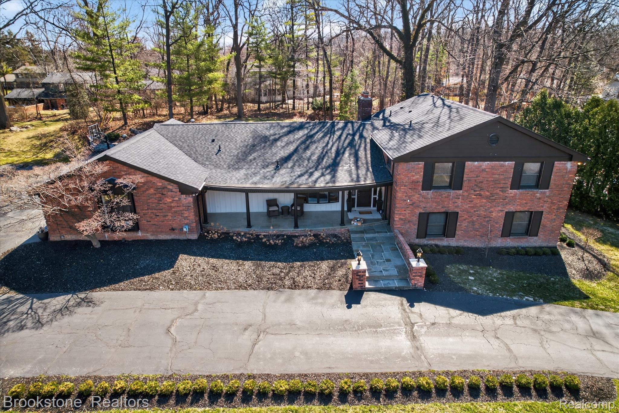 754 N Valley Chase Road