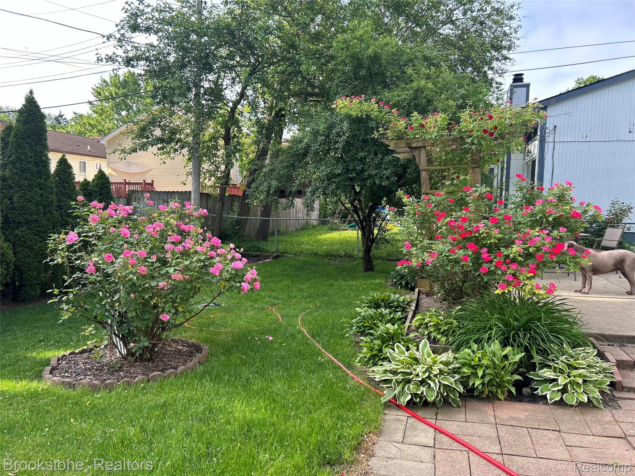 472 Westlawn Street