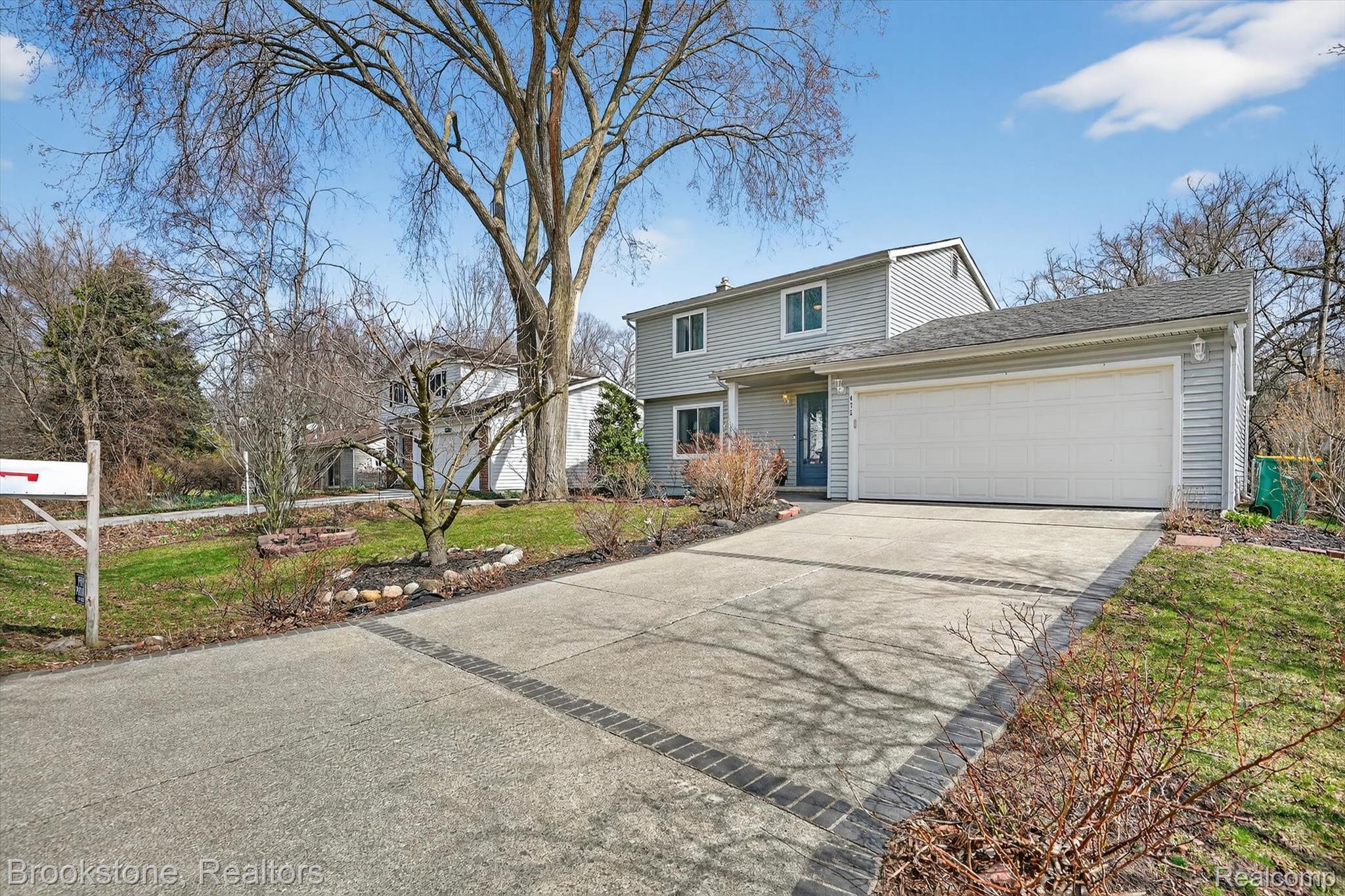 472 Westlawn Street