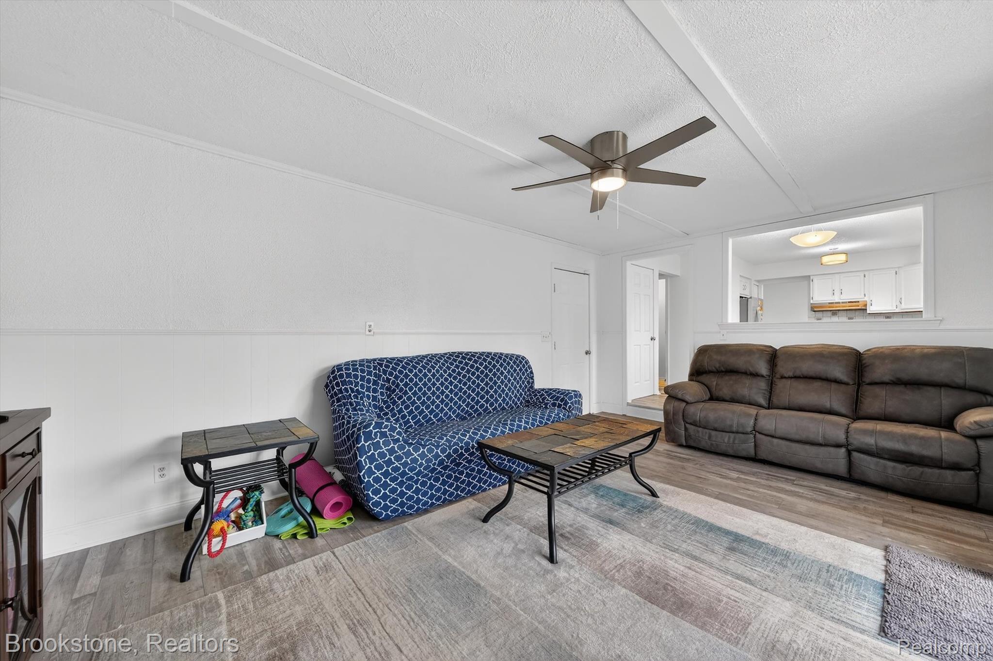 472 Westlawn Street