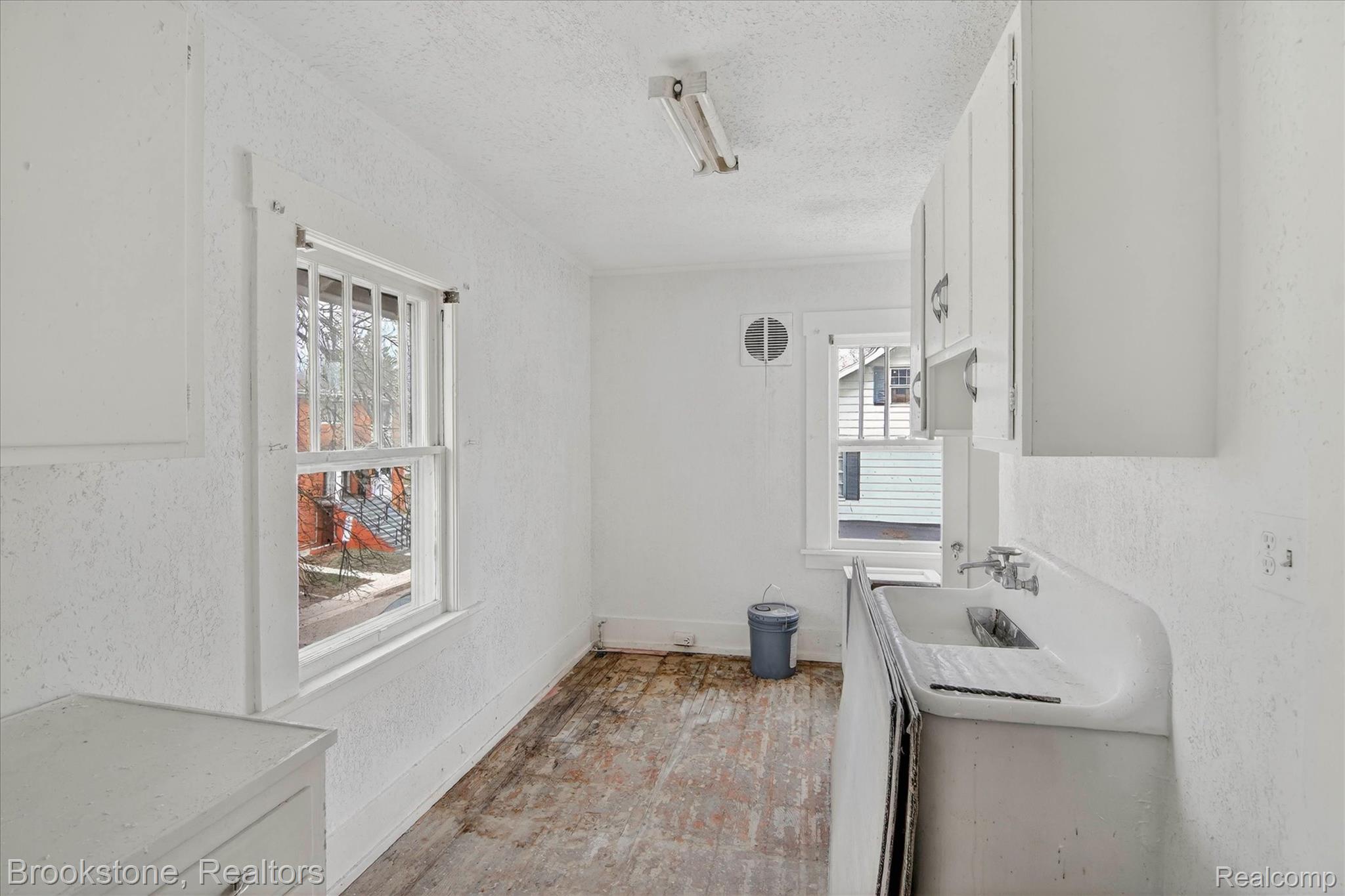 319 Homecrest Road