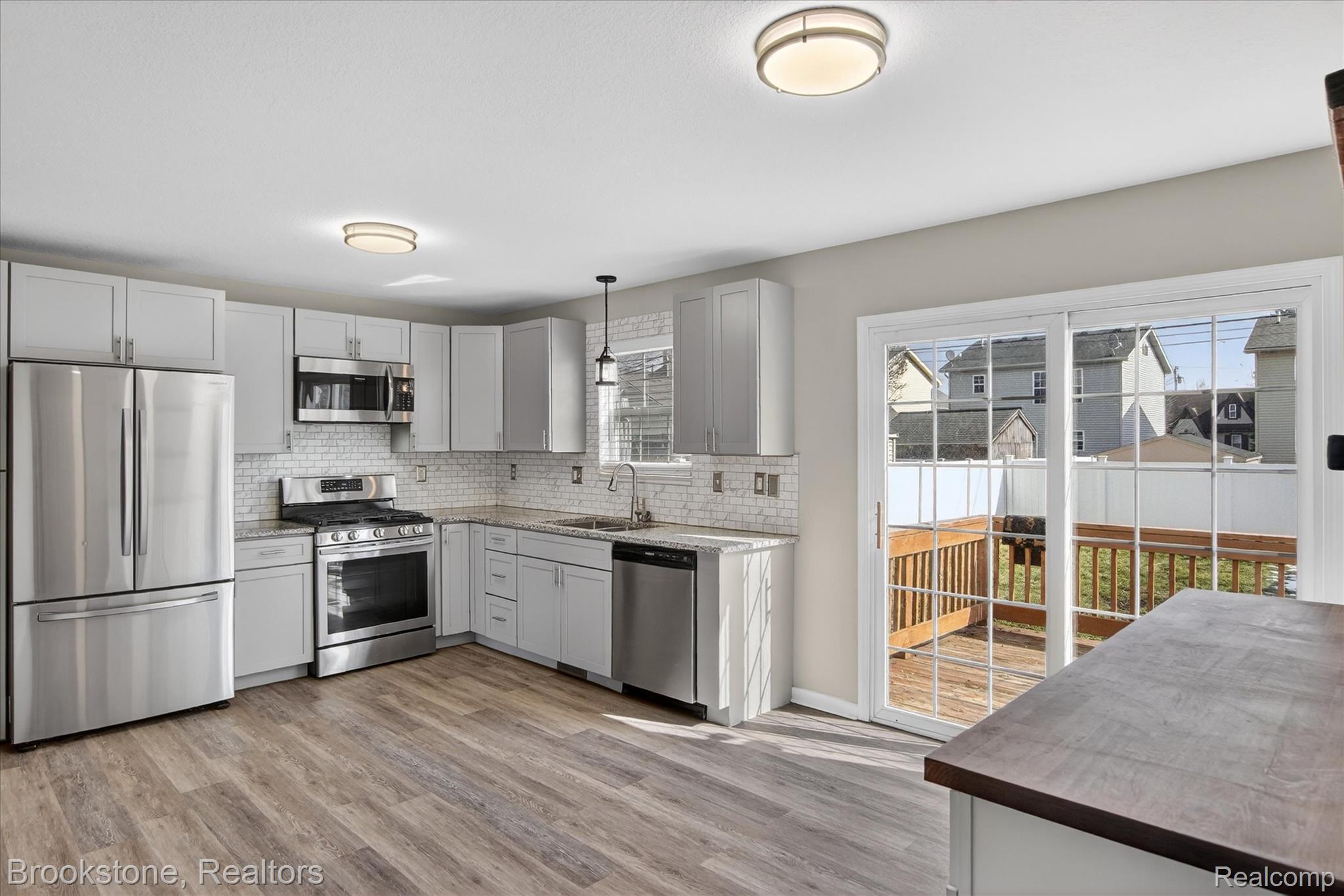 116 Maple Boulevard