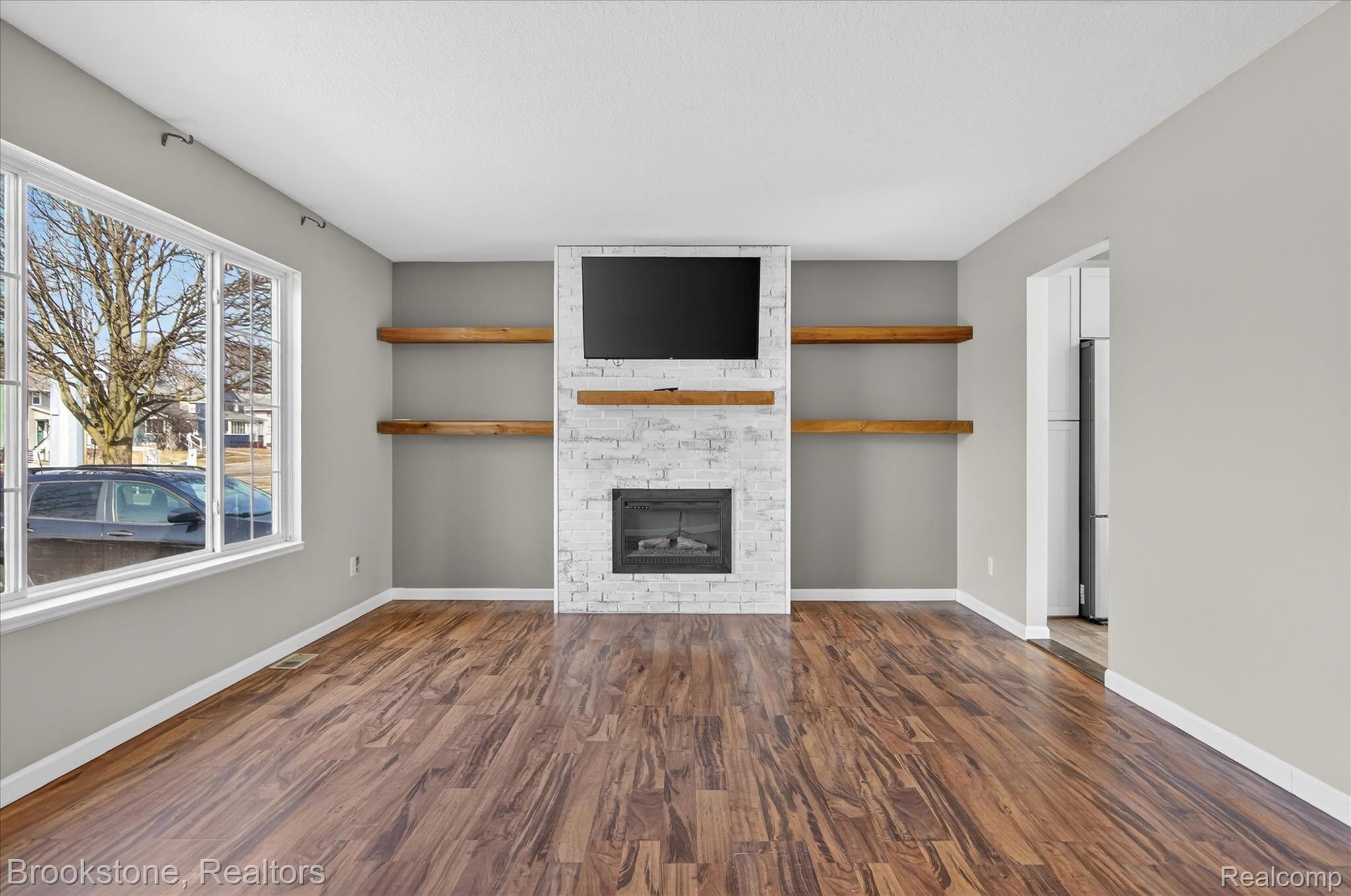 116 Maple Boulevard