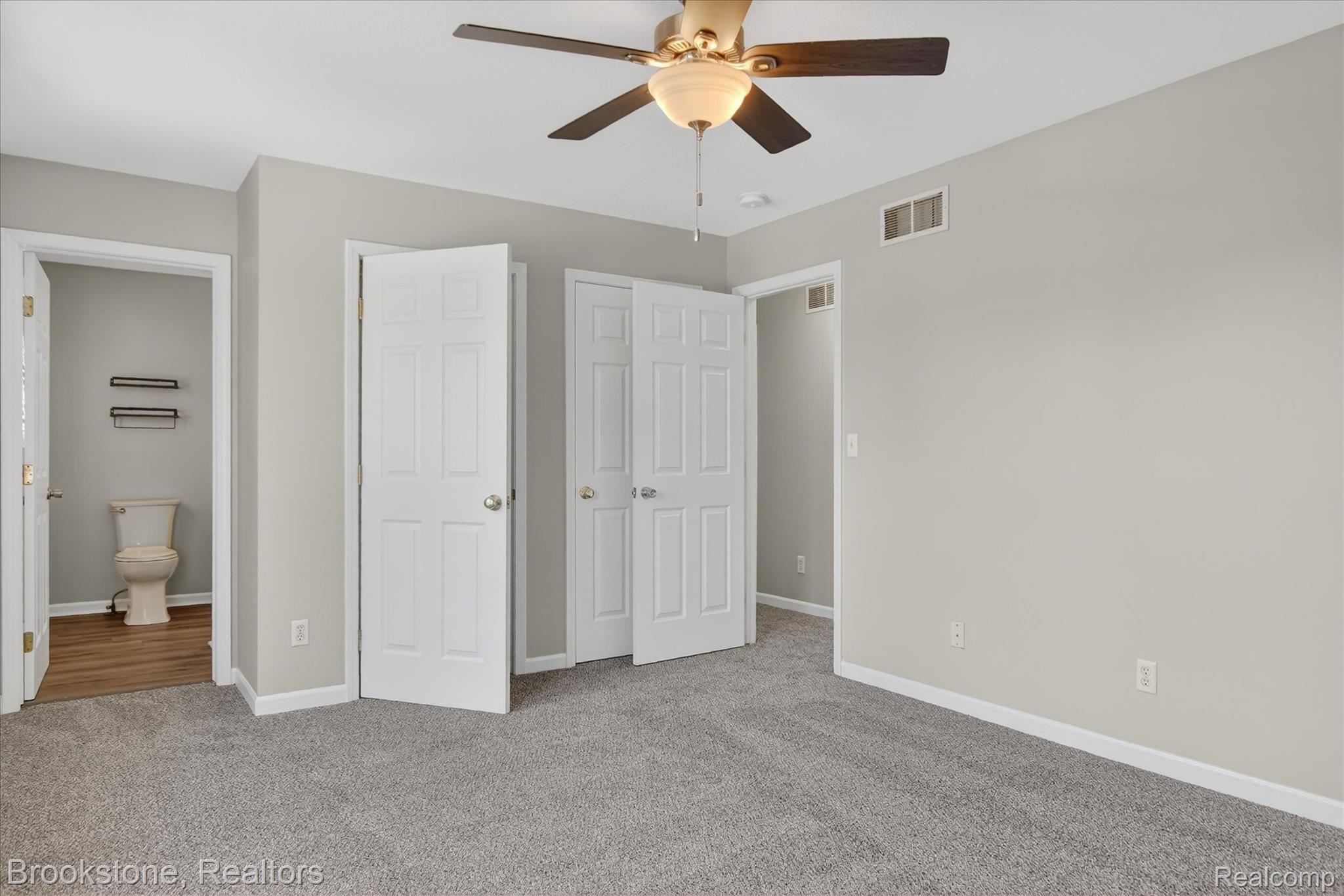 116 Maple Boulevard