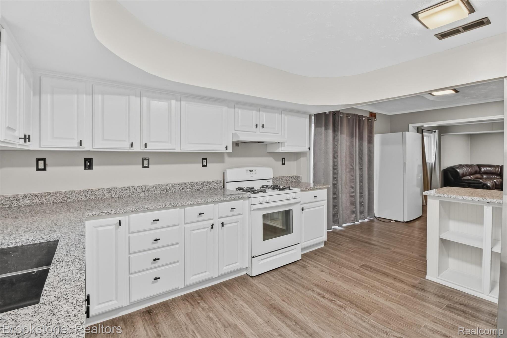 32260 Oscoda Court