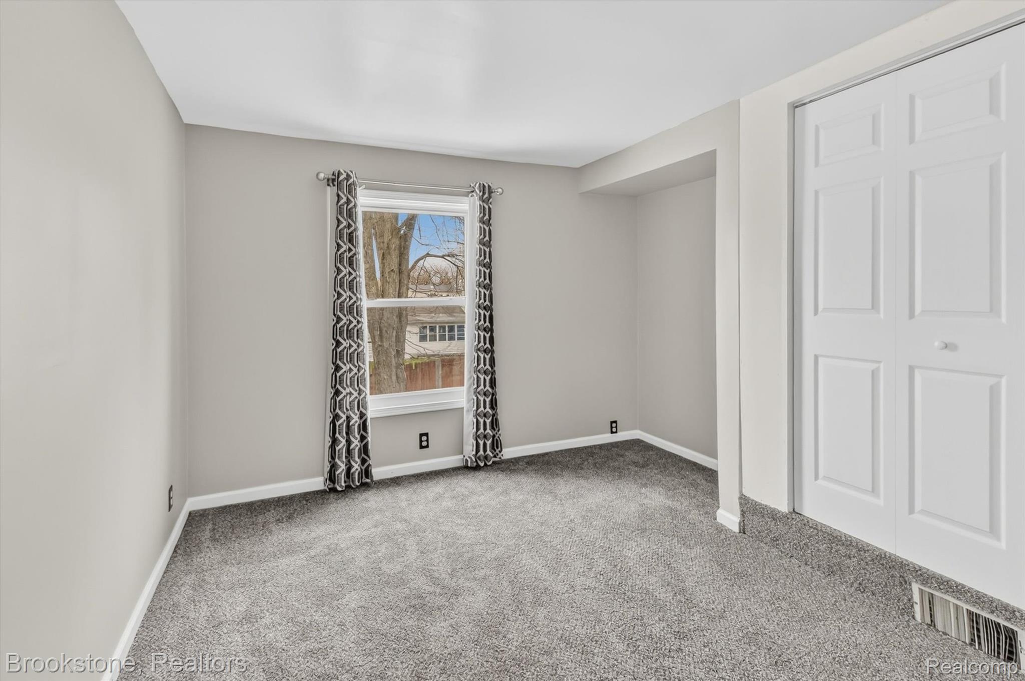 32260 Oscoda Court