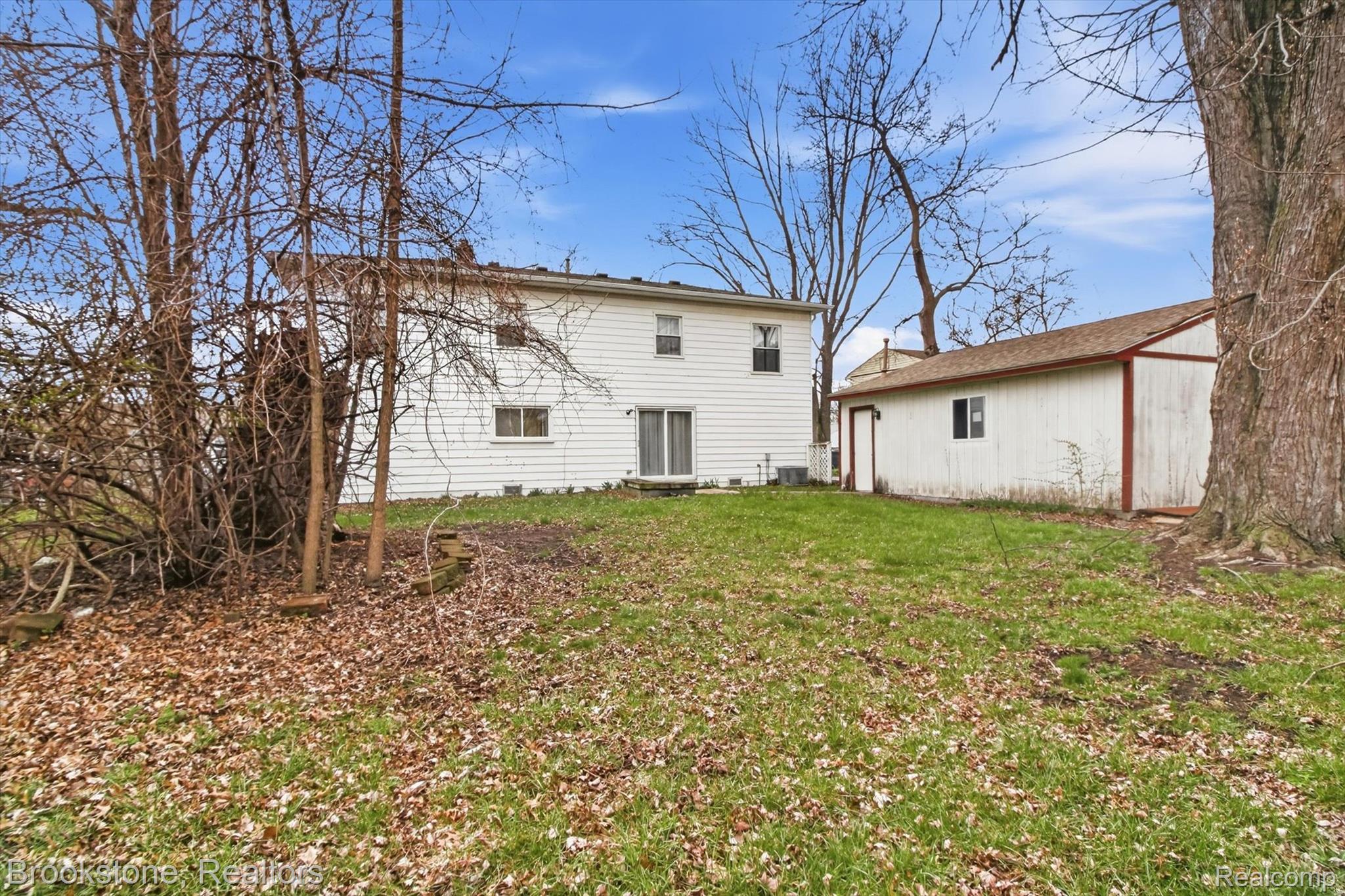 32260 Oscoda Court