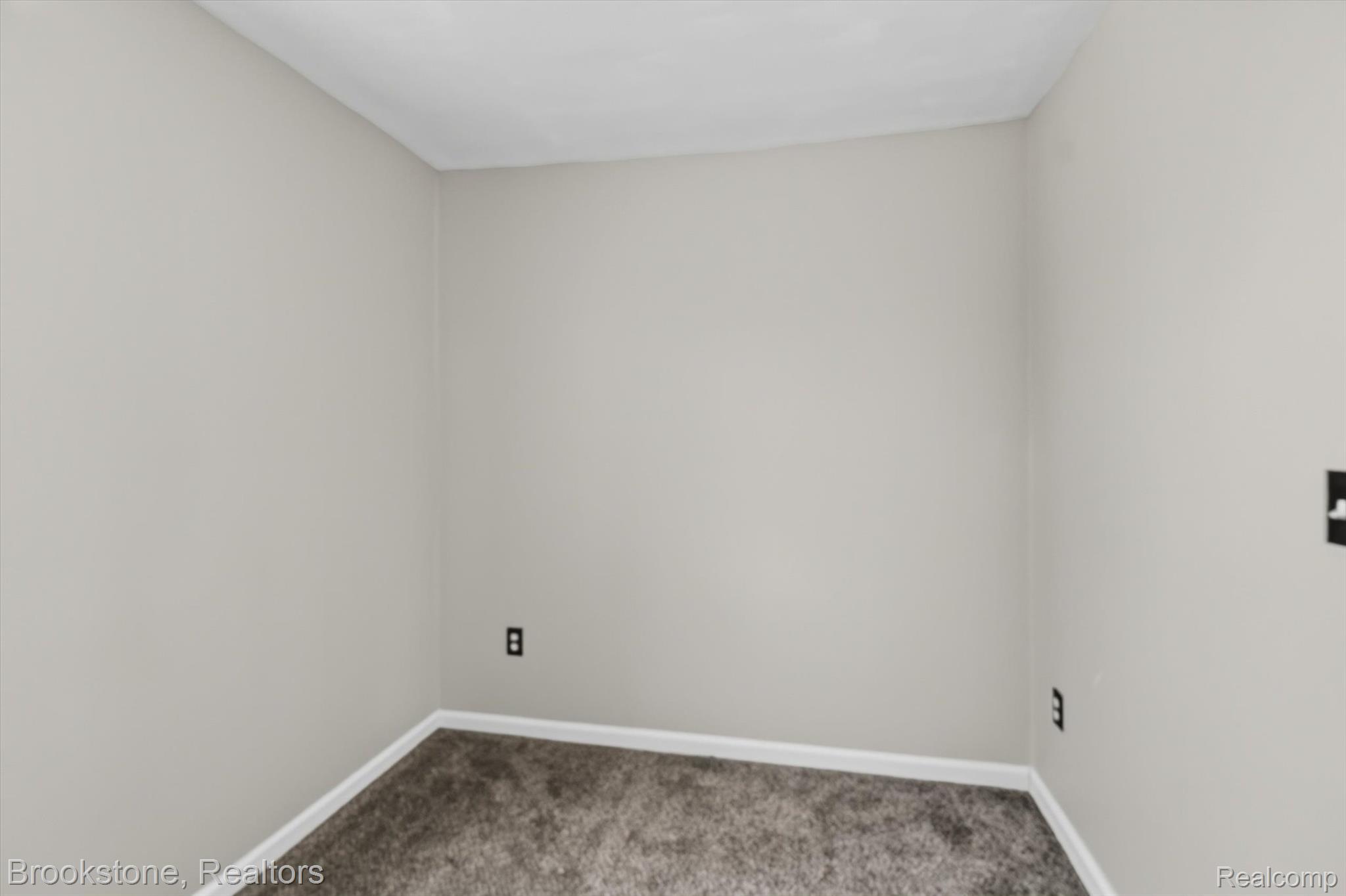 32260 Oscoda Court