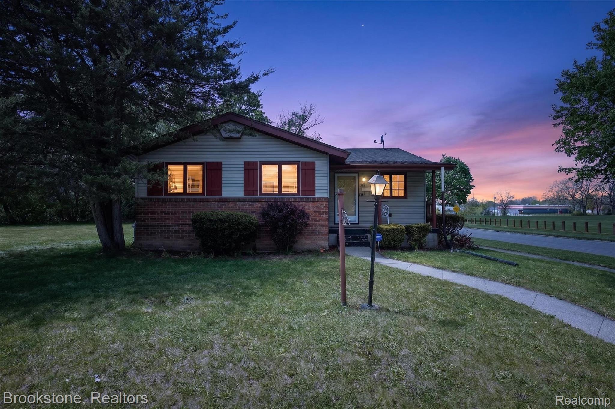 3921 Kellar Avenue