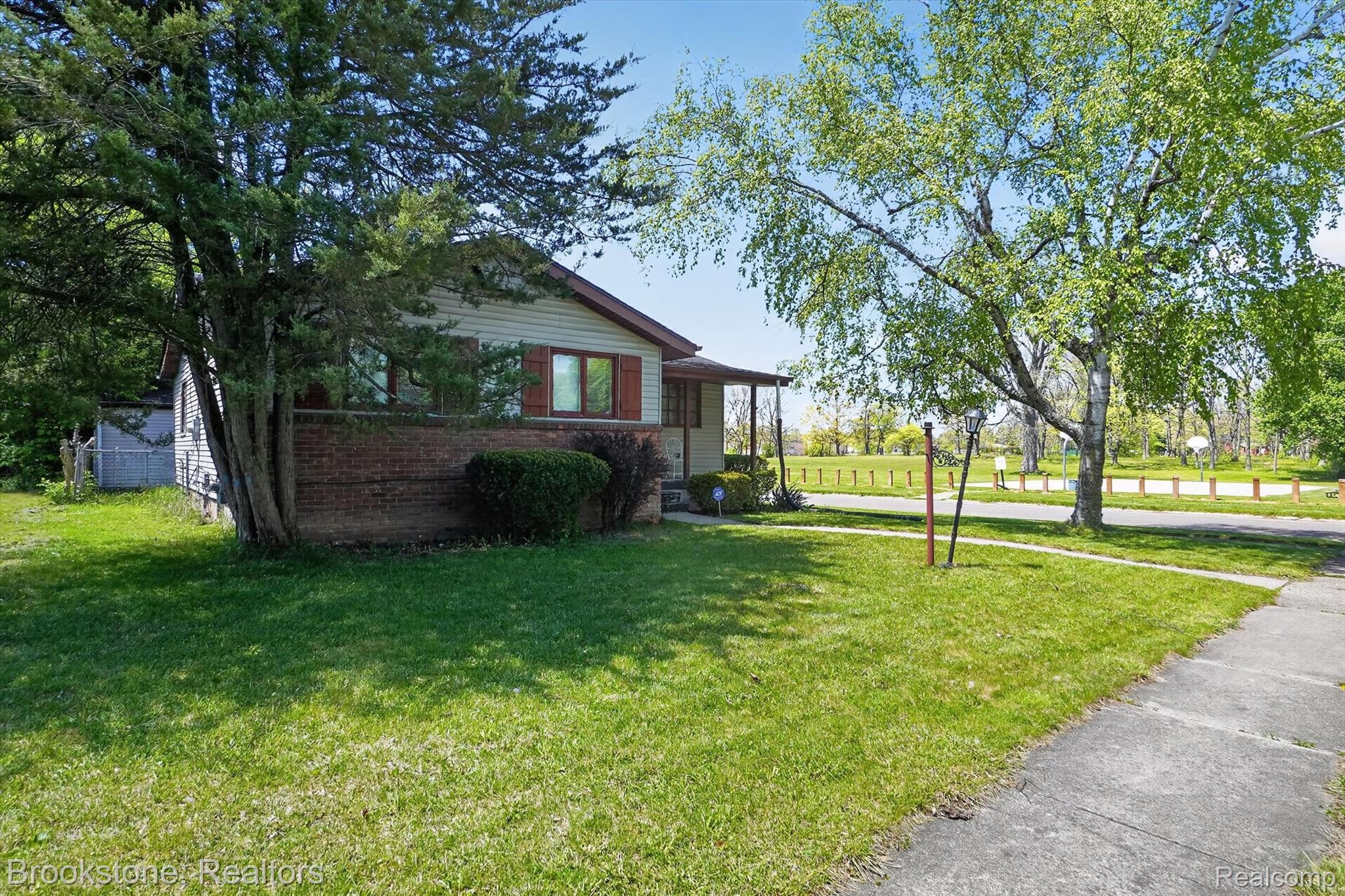 3921 Kellar Avenue