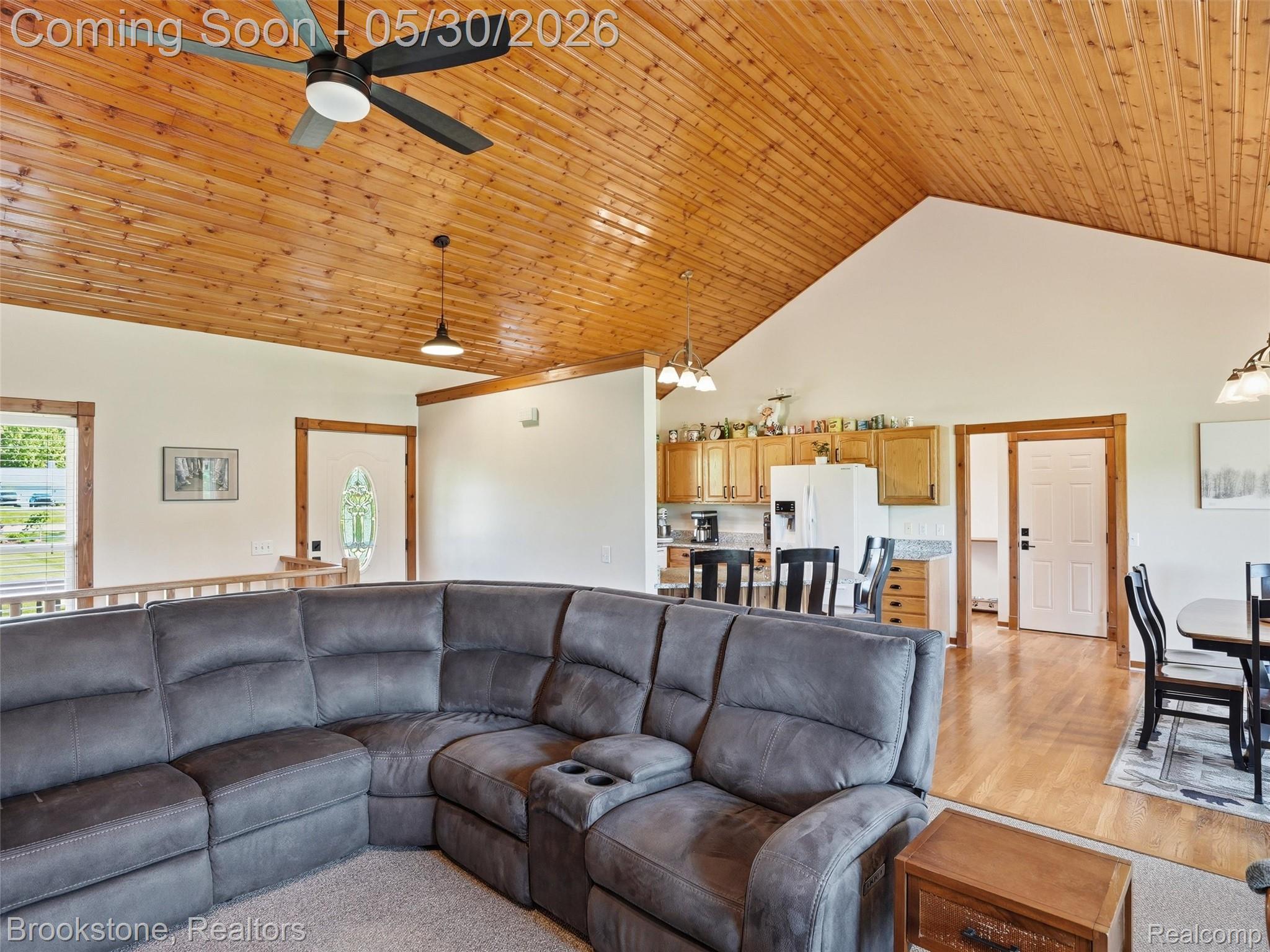7271 Ray Road