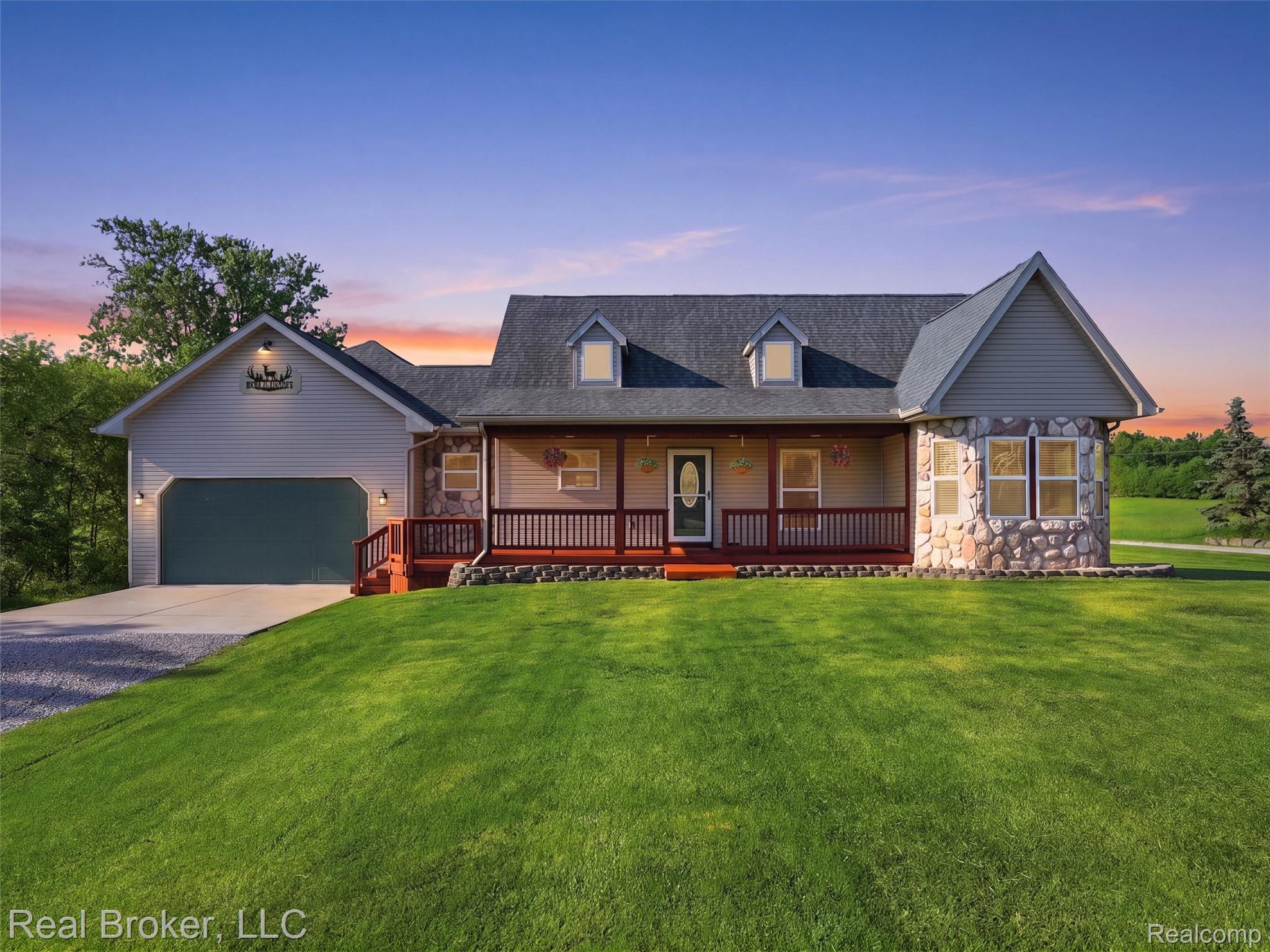 7271 Ray Road
