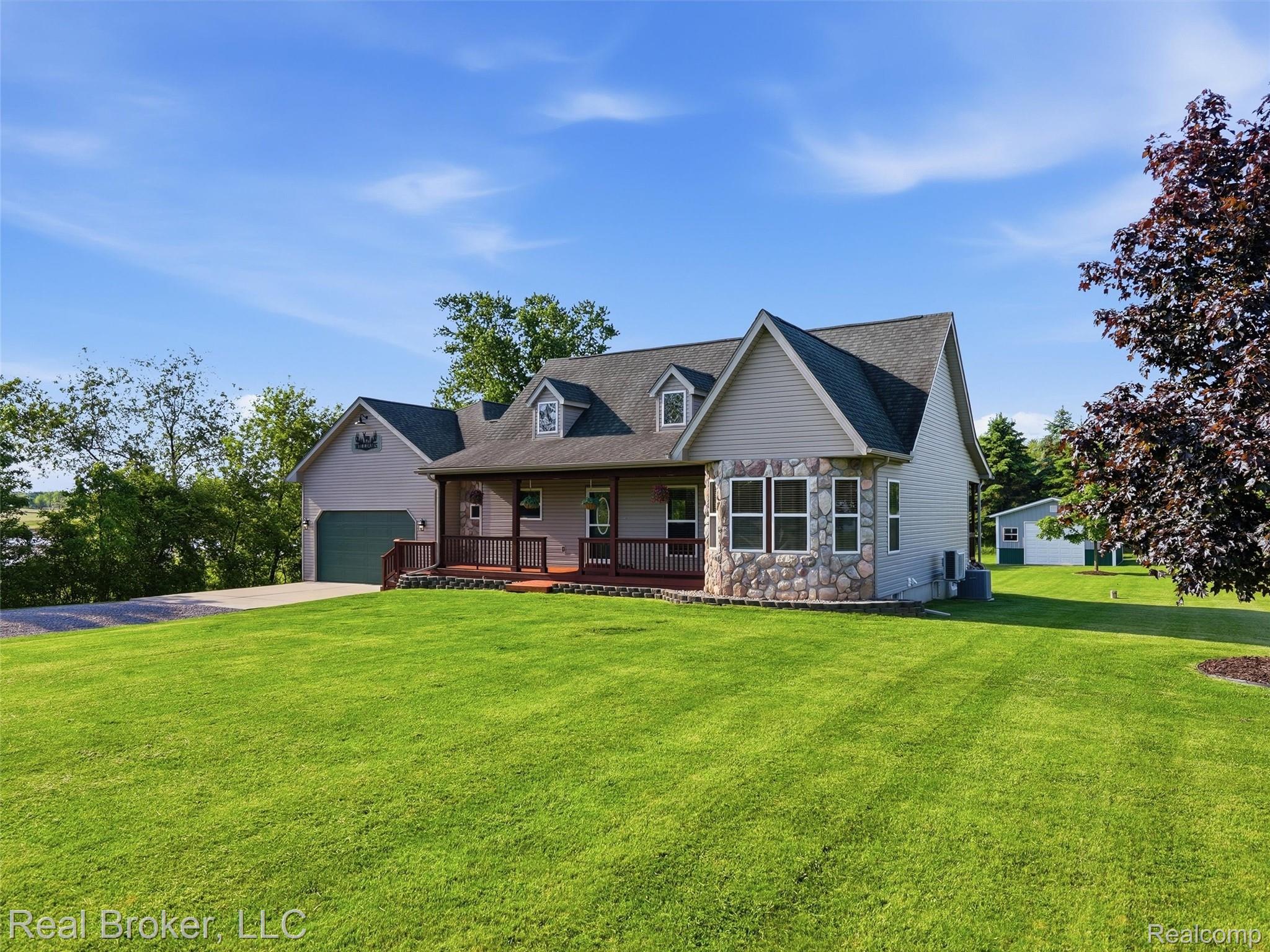 7271 Ray Road