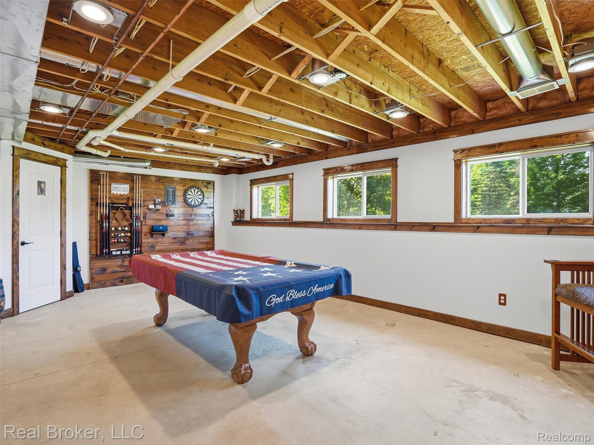 7271 Ray Road