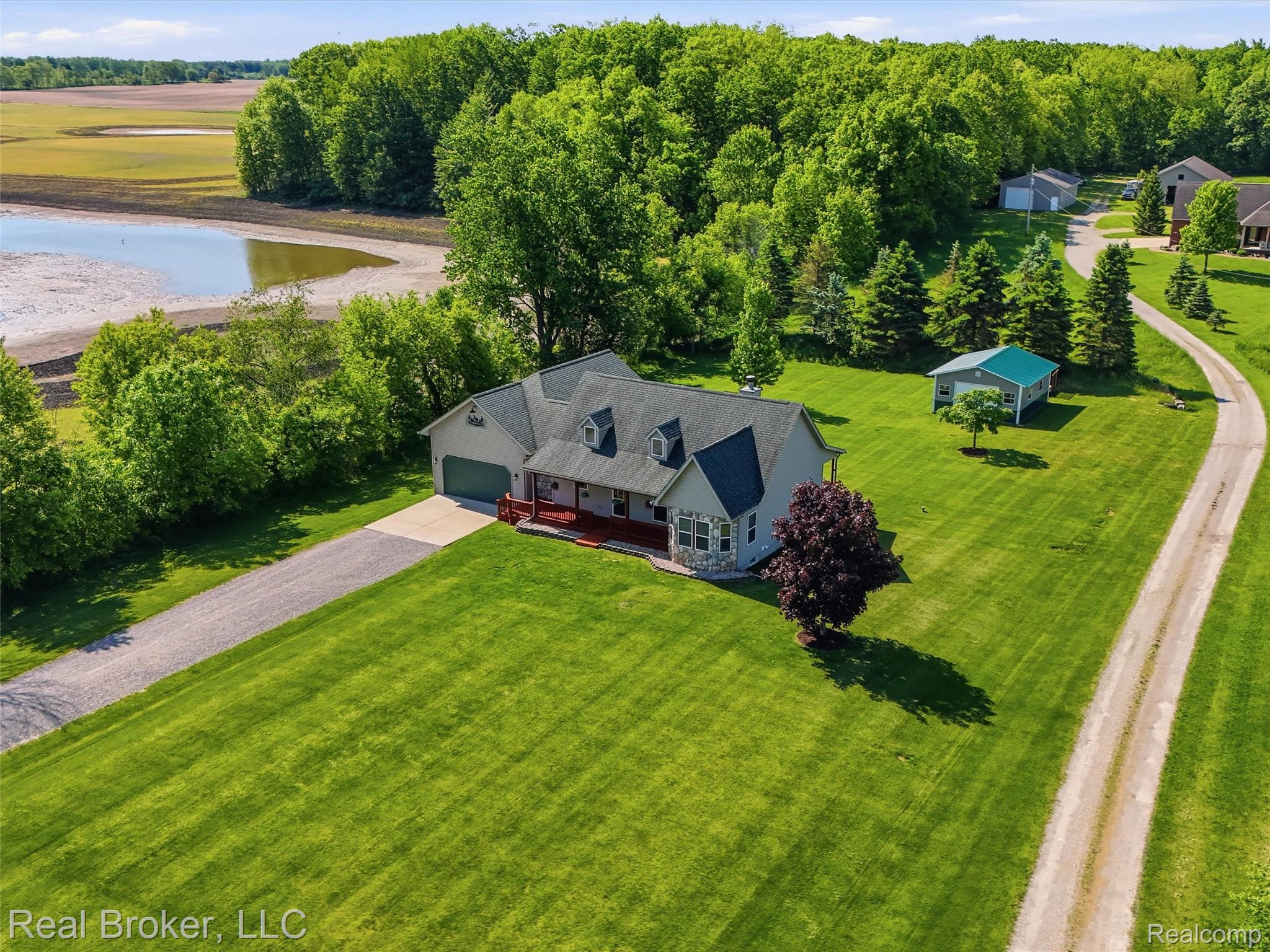 7271 Ray Road