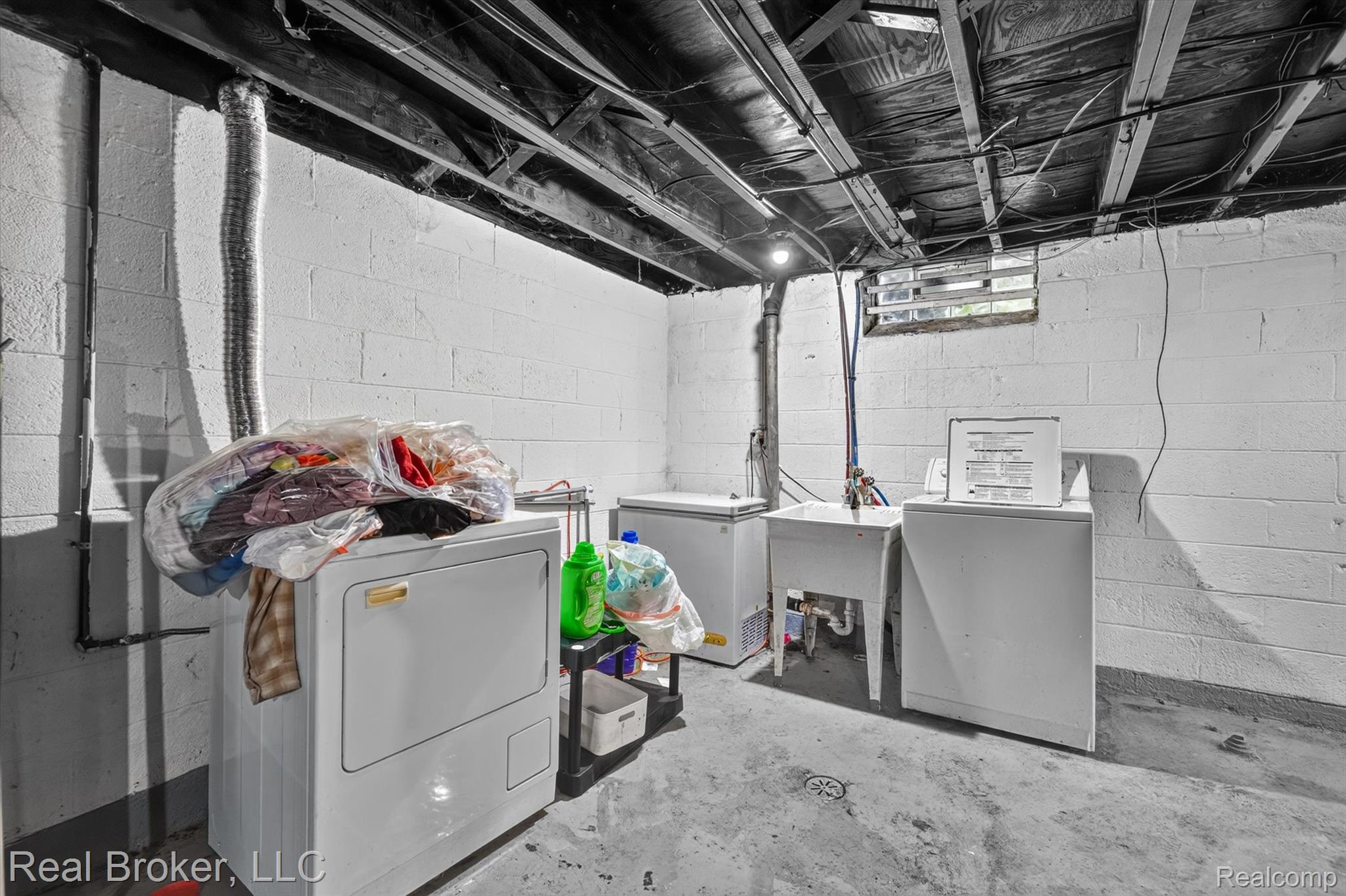 13905 Longacre Street