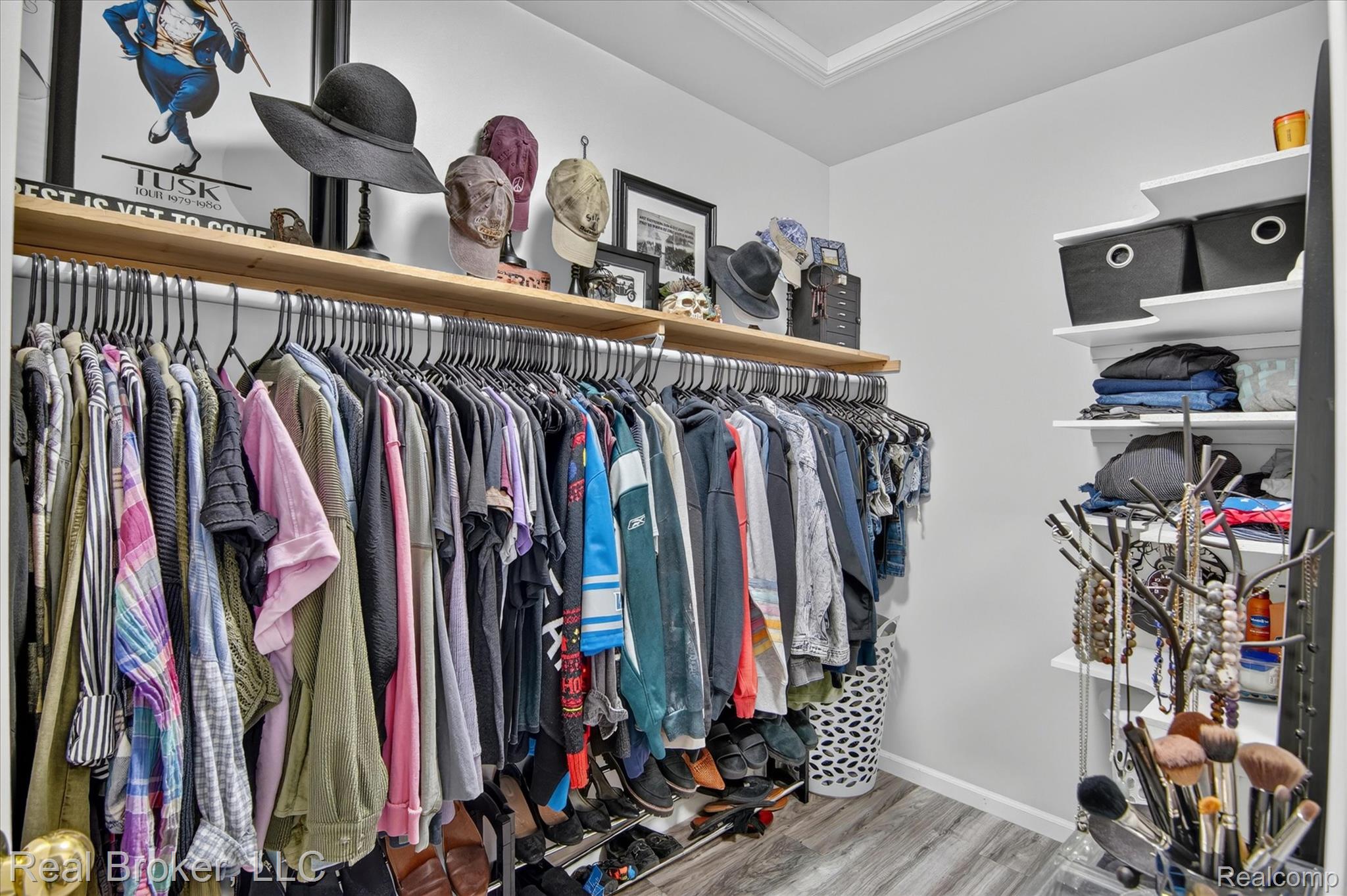 15156 Oak Valley Lane