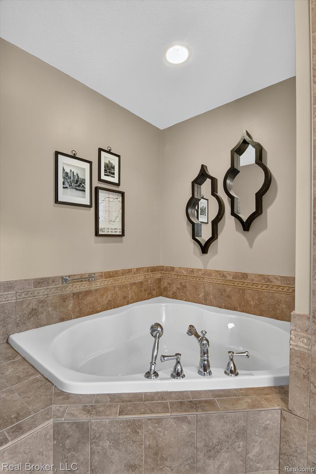 15156 Oak Valley Lane