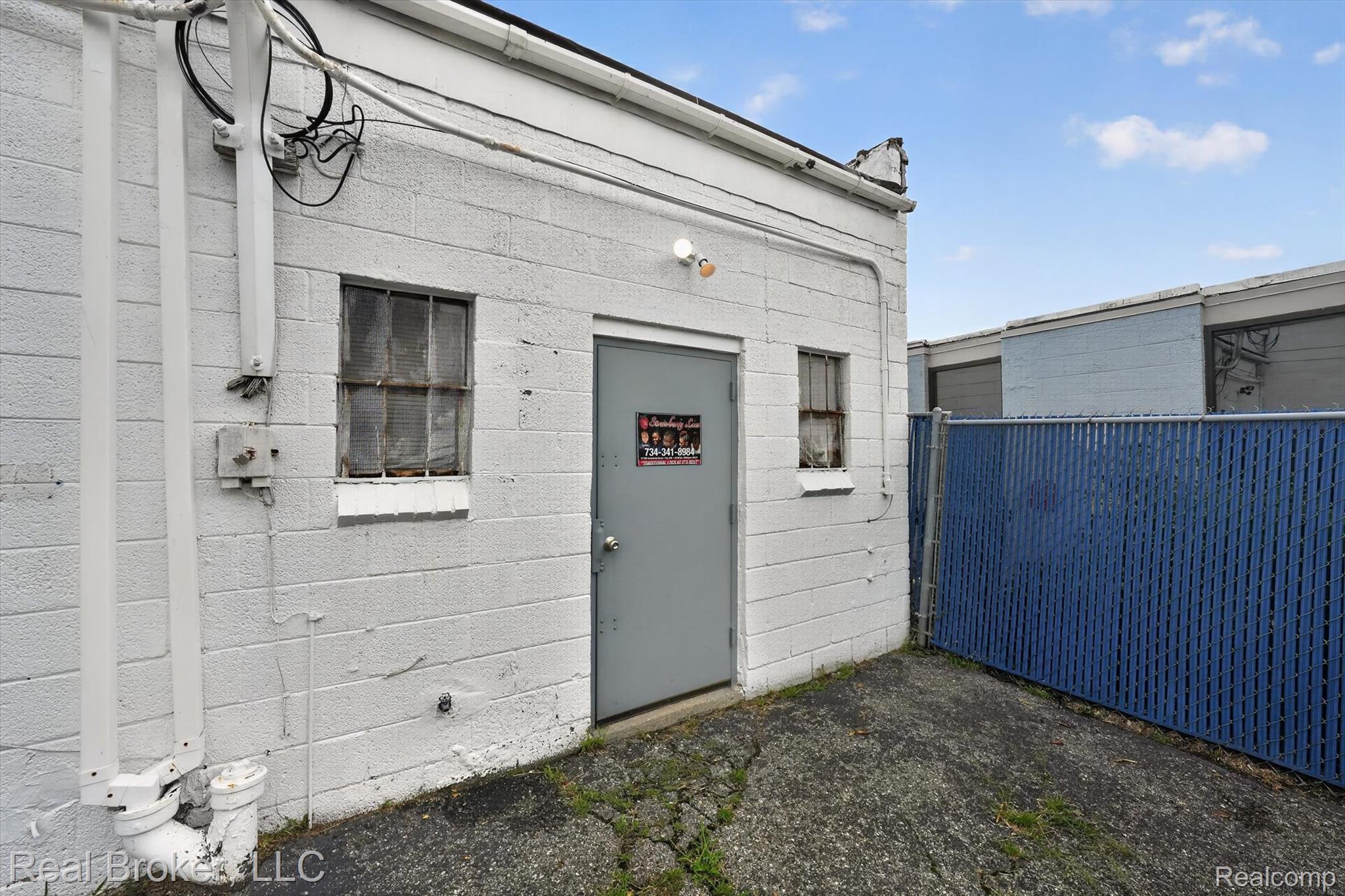 22713-22715 Plymouth Road