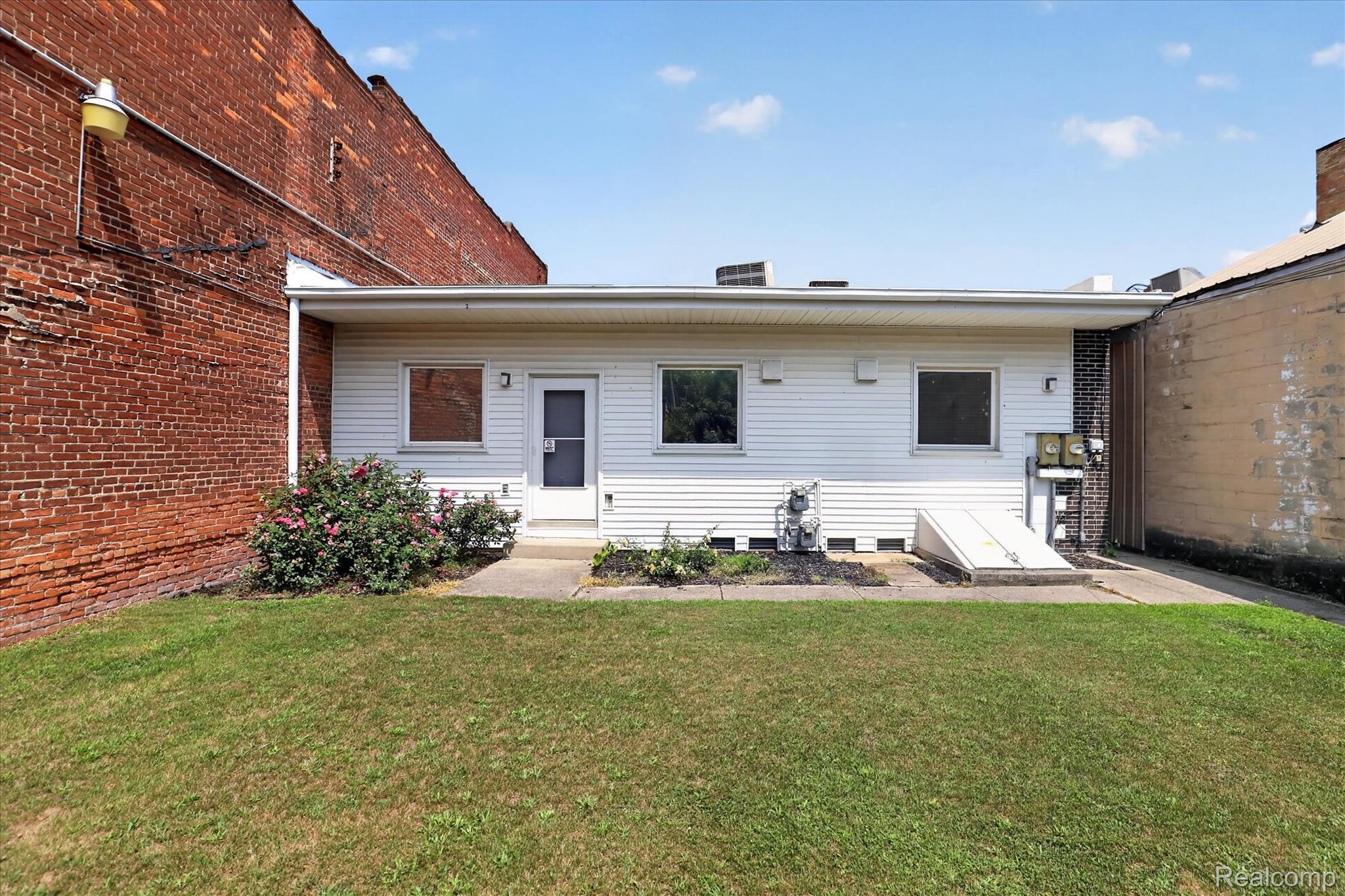231 W Main Street