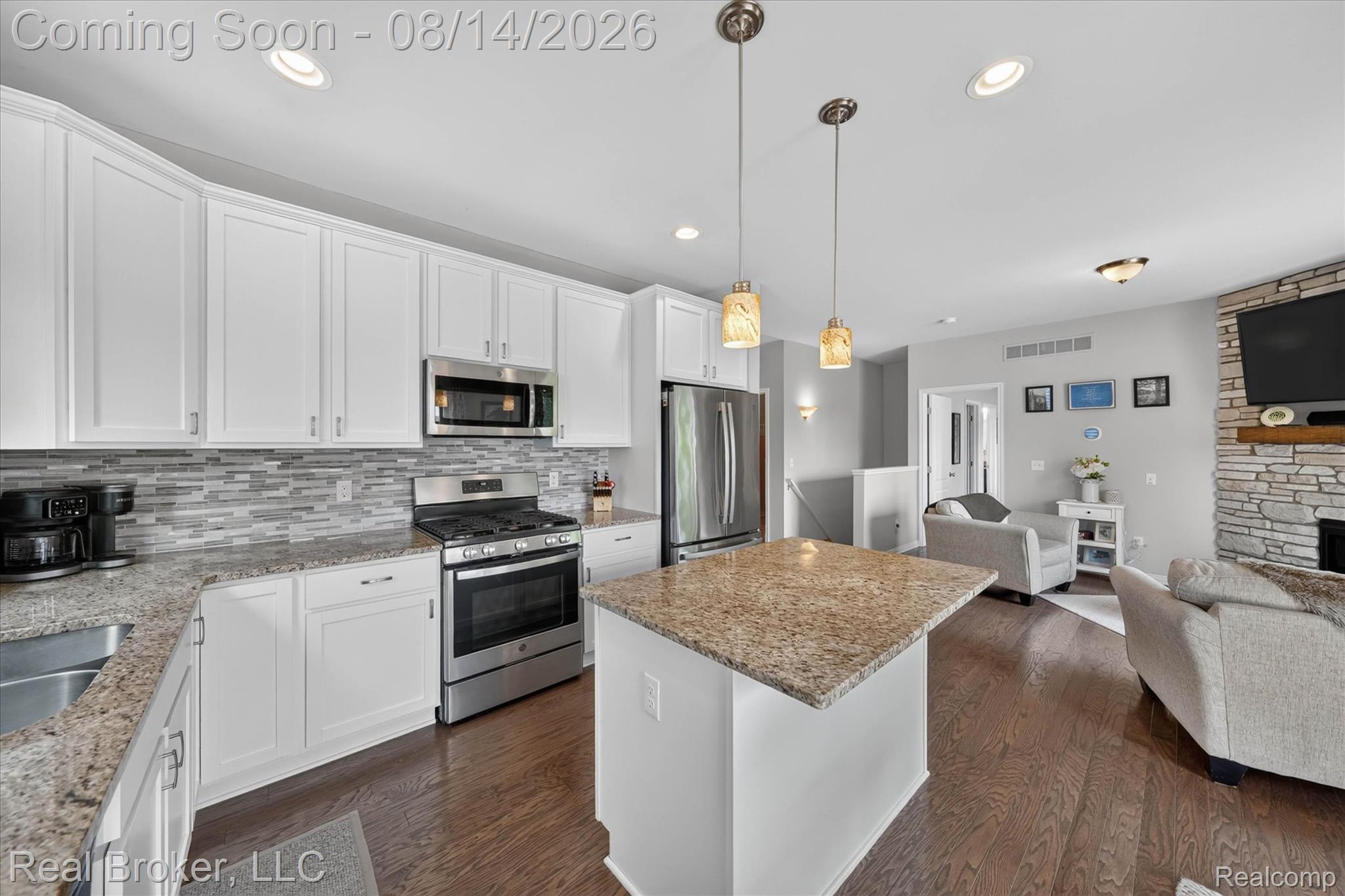 322 Hidden River E