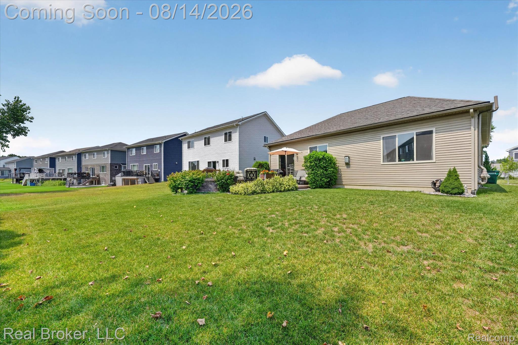 322 Hidden River E