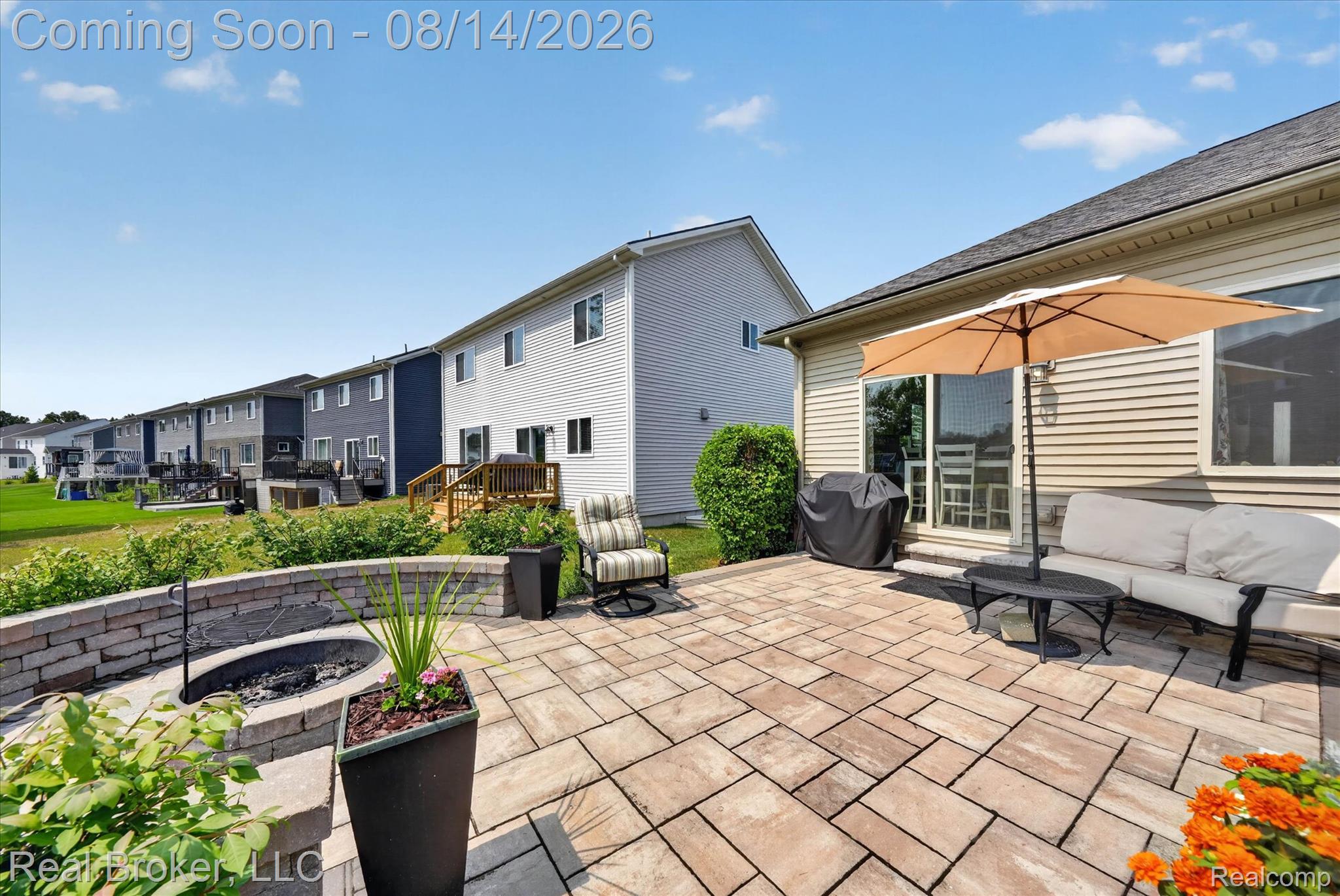 322 Hidden River E