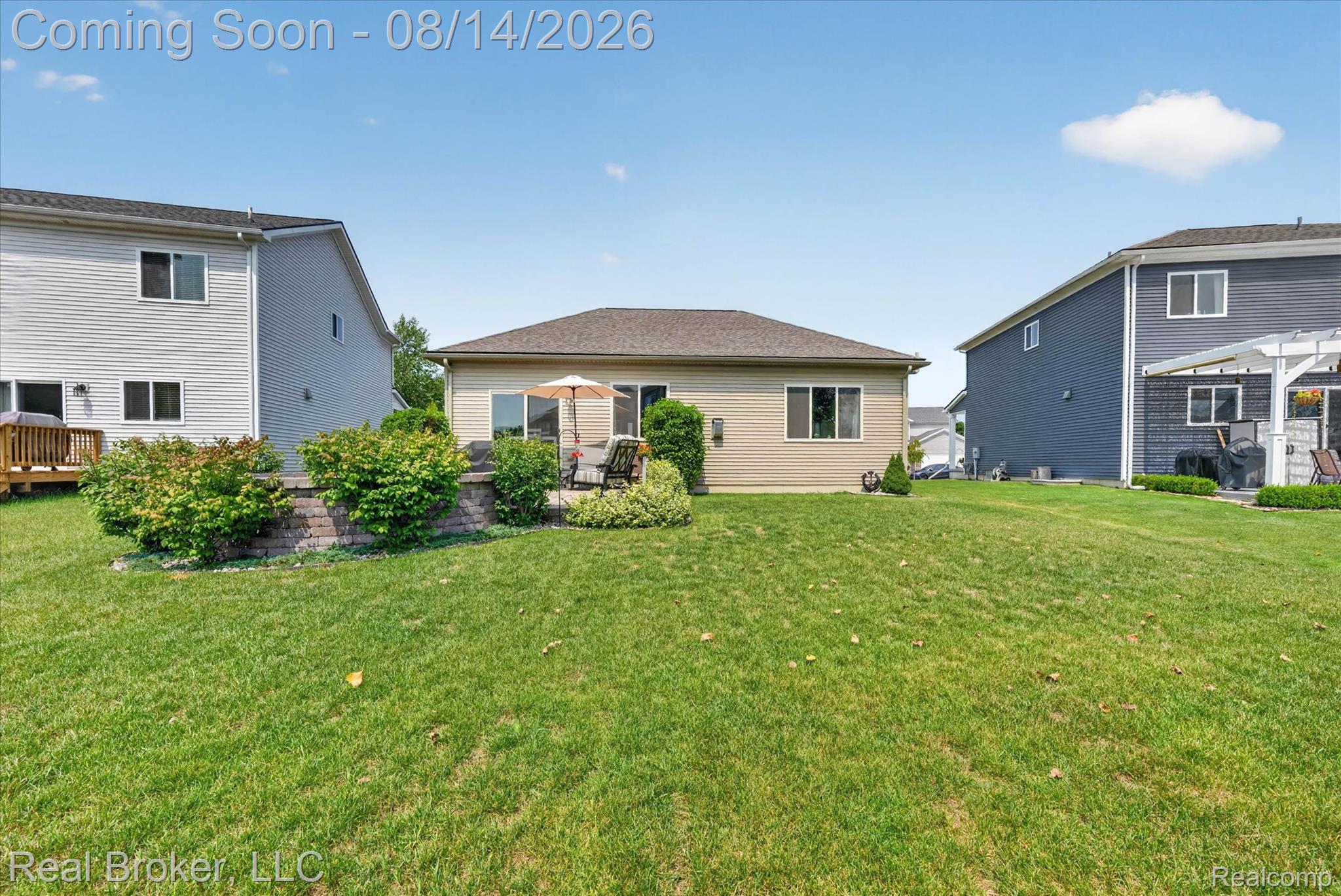 322 Hidden River E