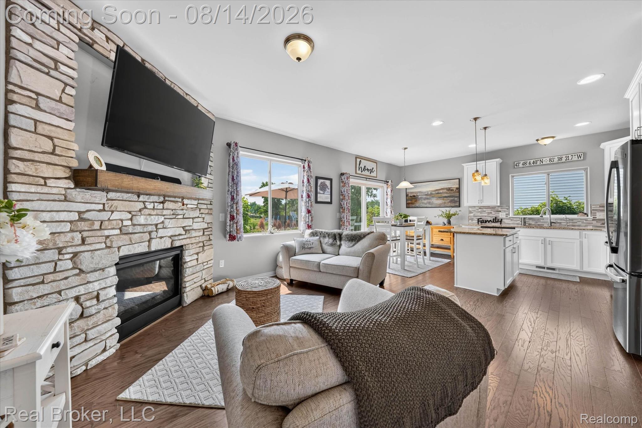 322 Hidden River E