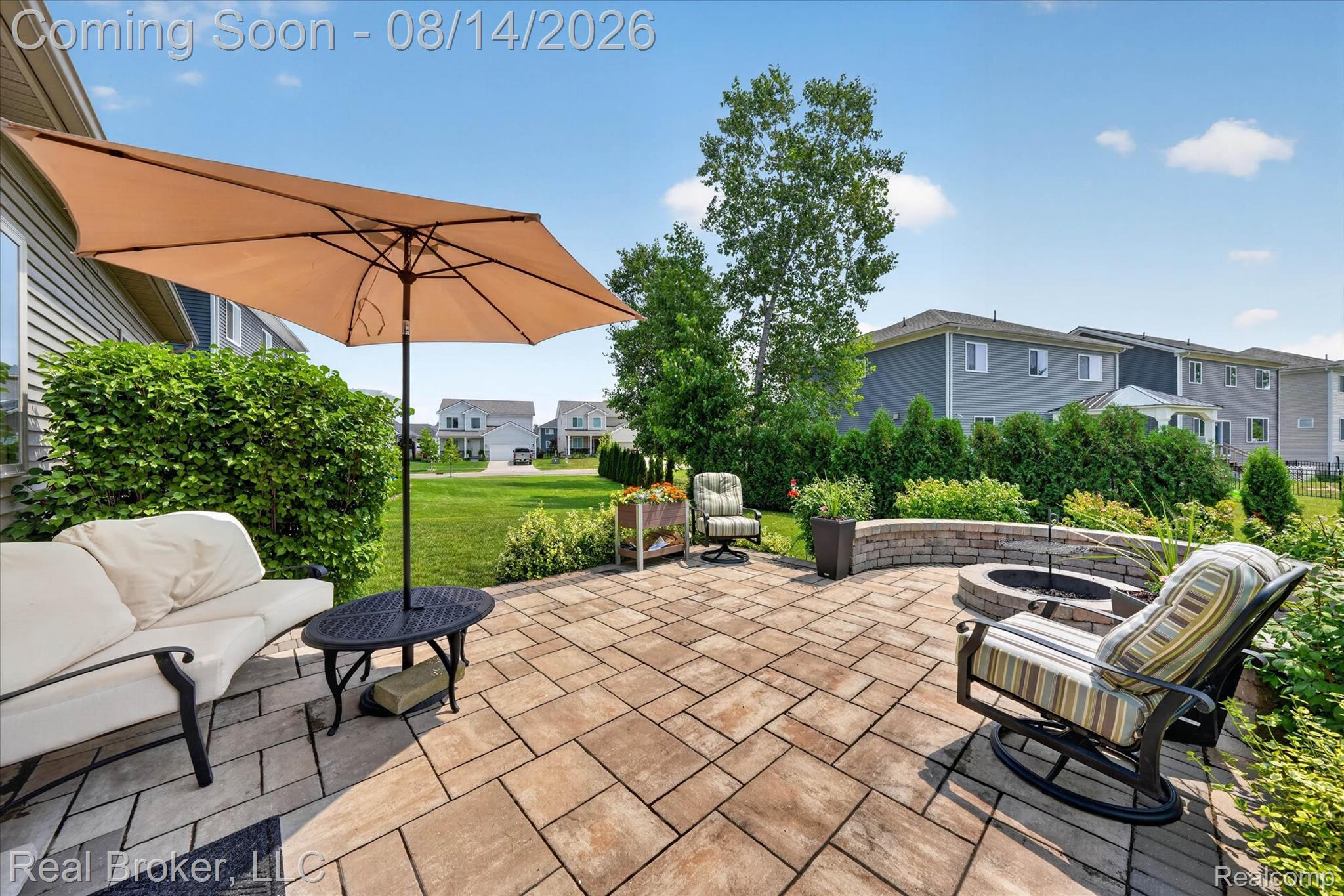 322 Hidden River E