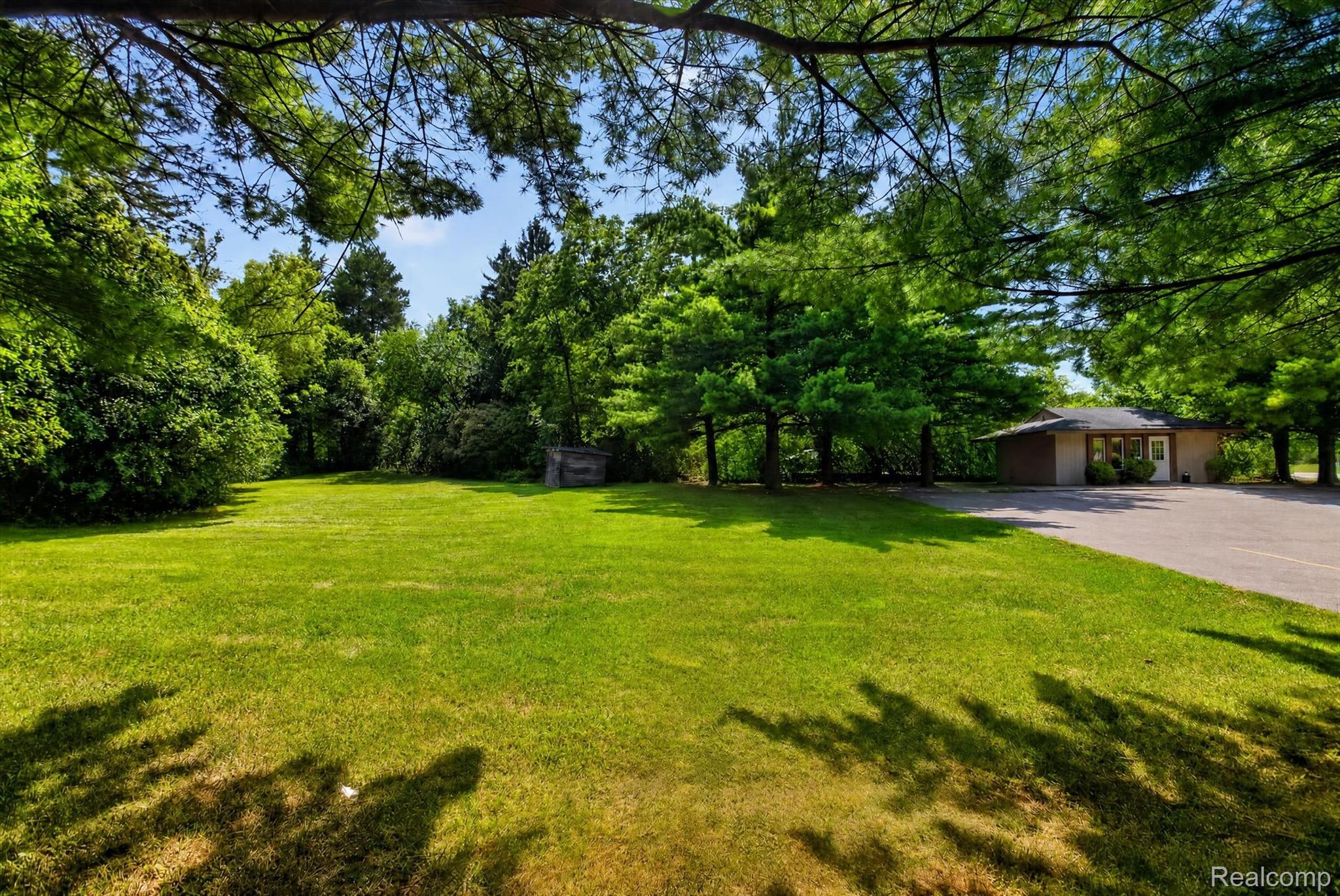 1011 S Graham Road
