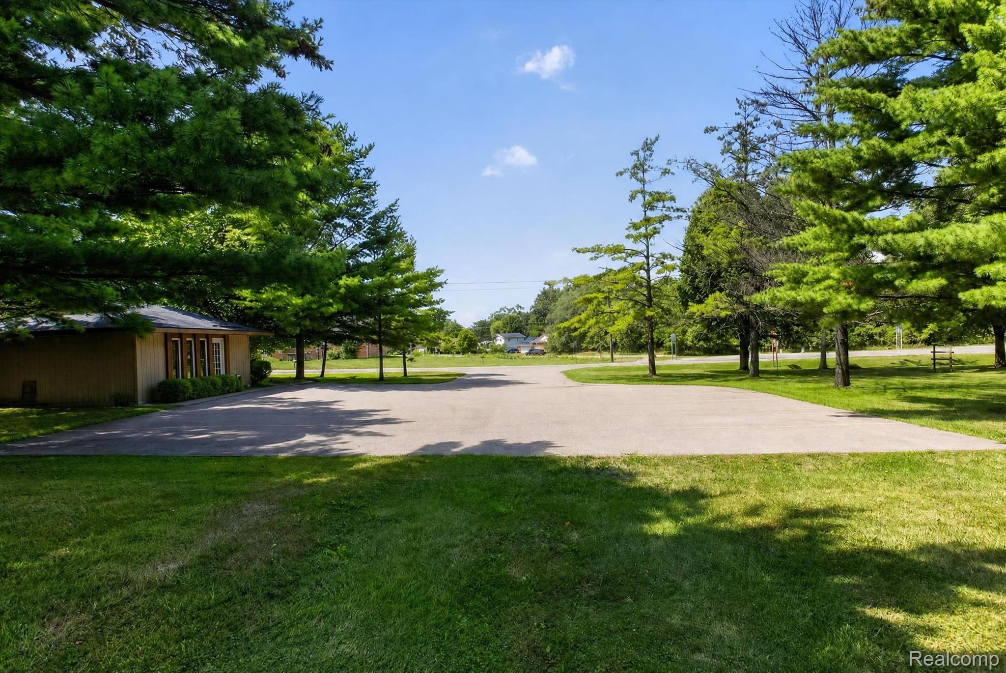 1011 S Graham Road