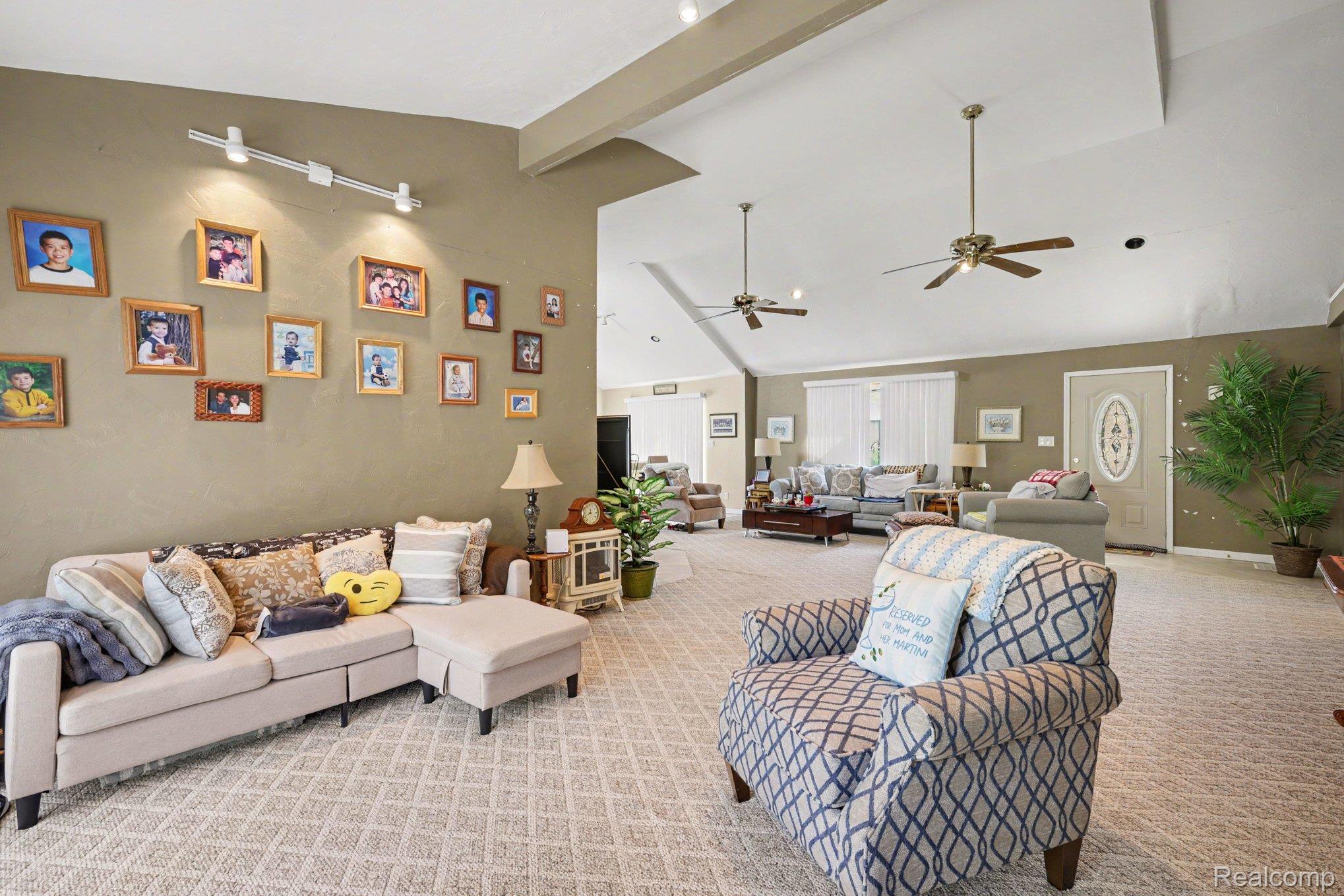 7313 Oak Road
