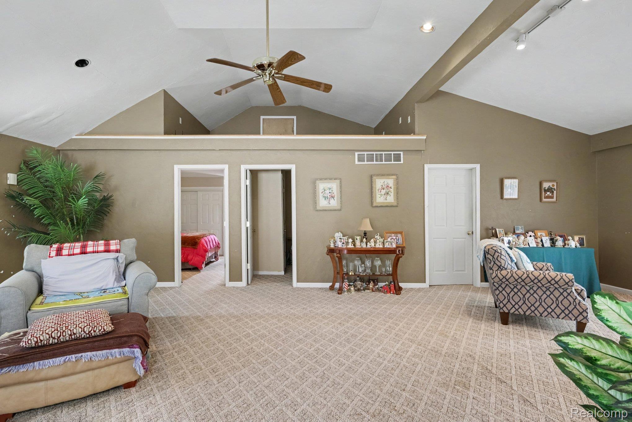 7313 Oak Road