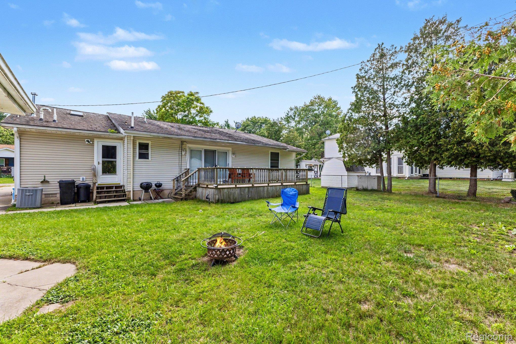 7313 Oak Road