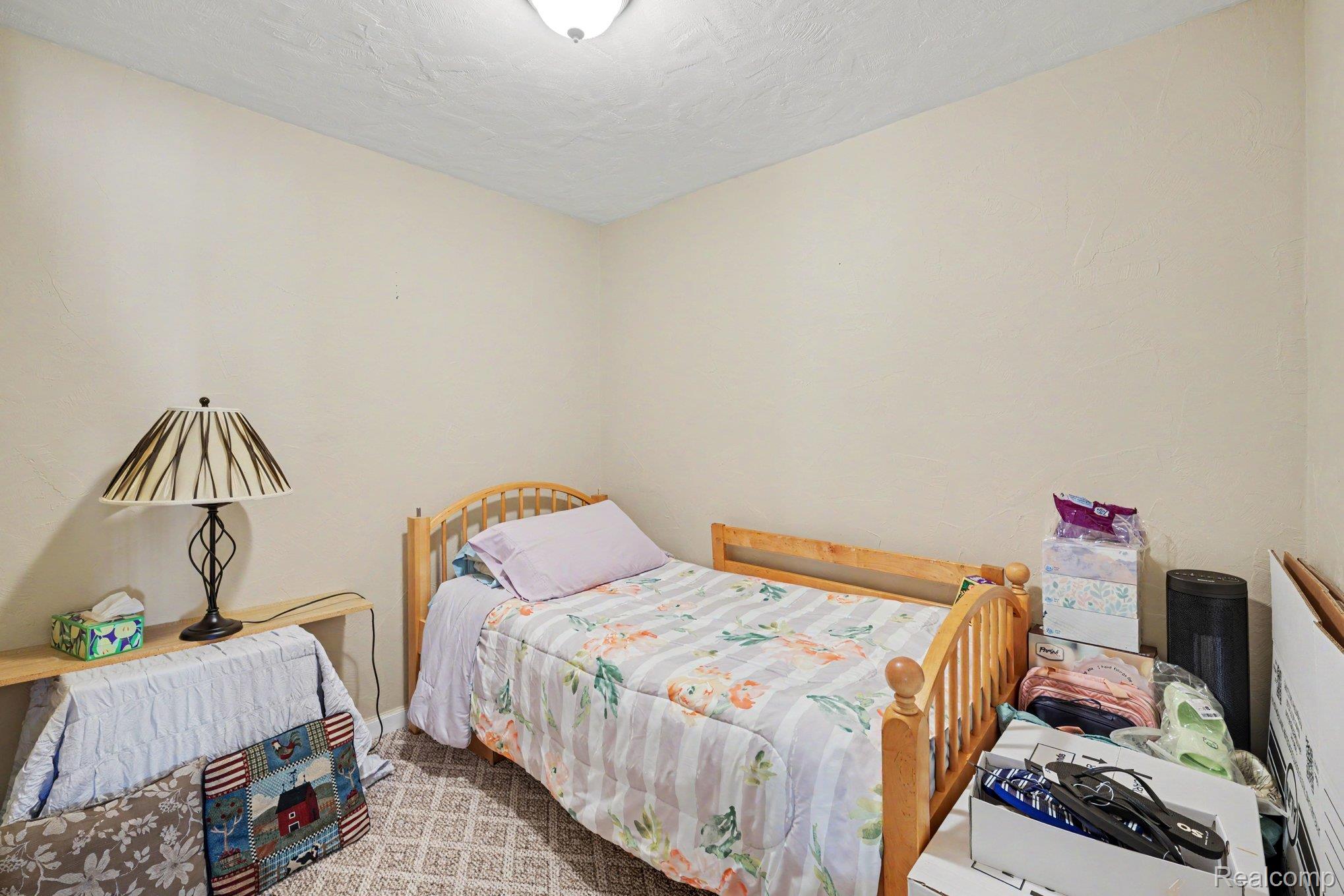7313 Oak Road