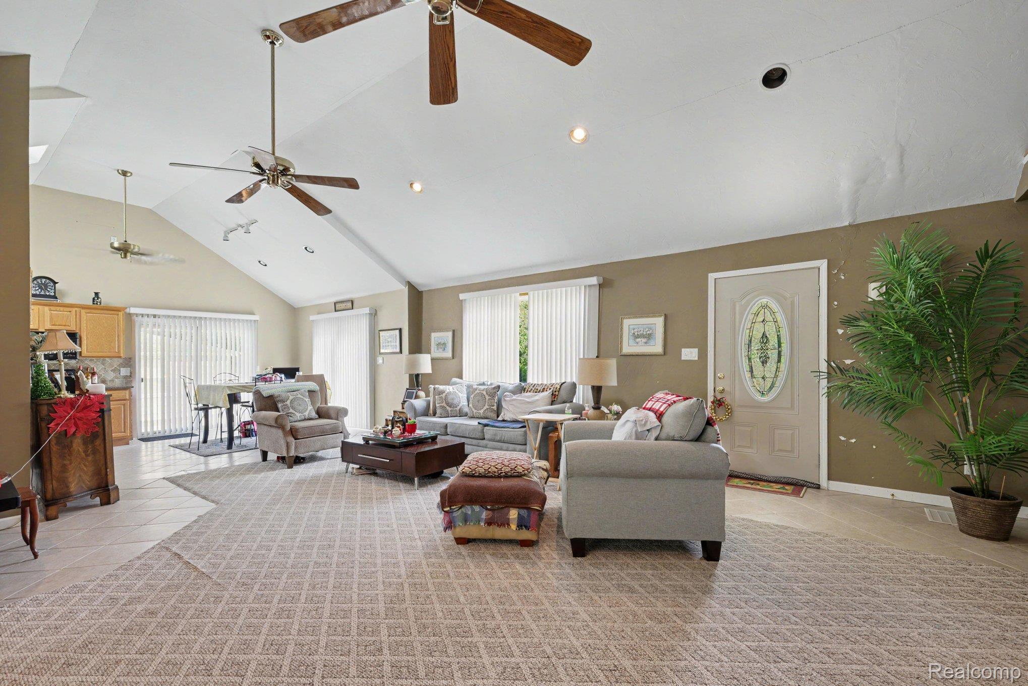 7313 Oak Road
