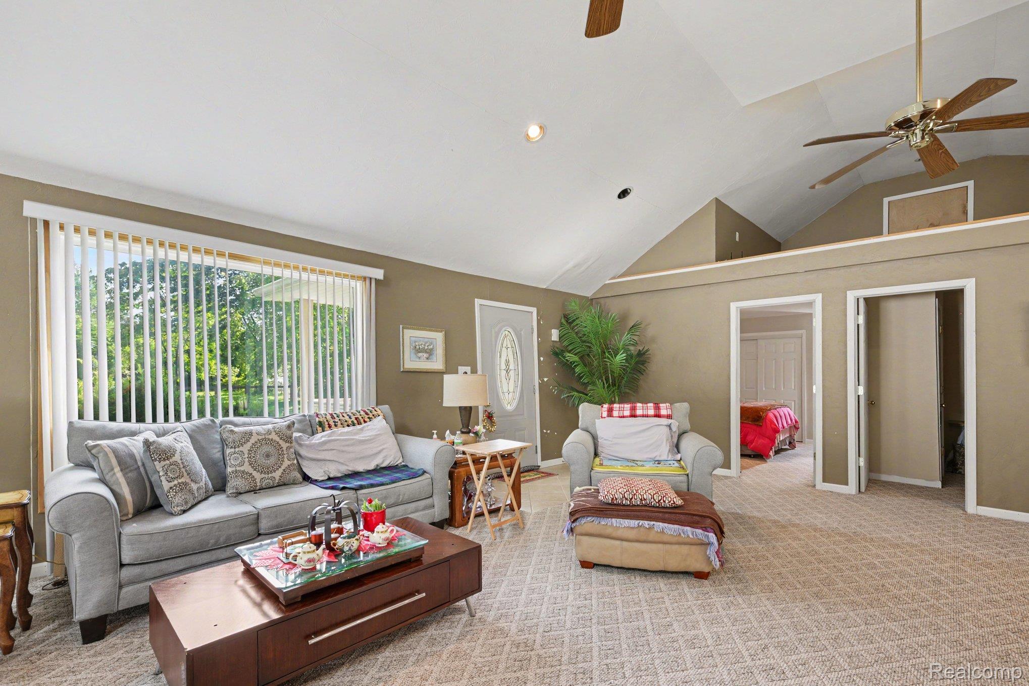 7313 Oak Road