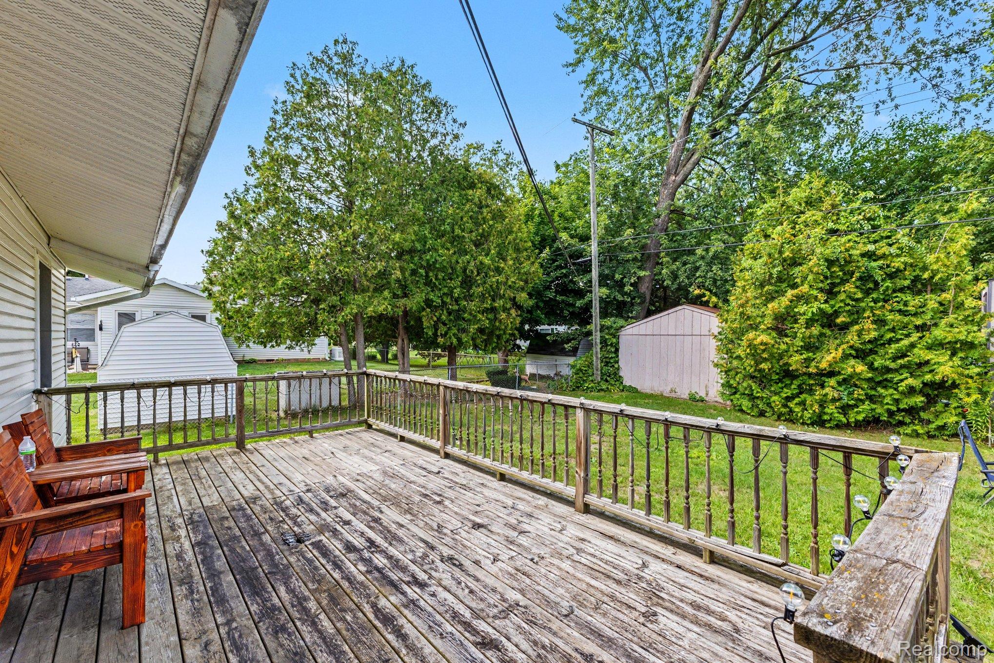 7313 Oak Road