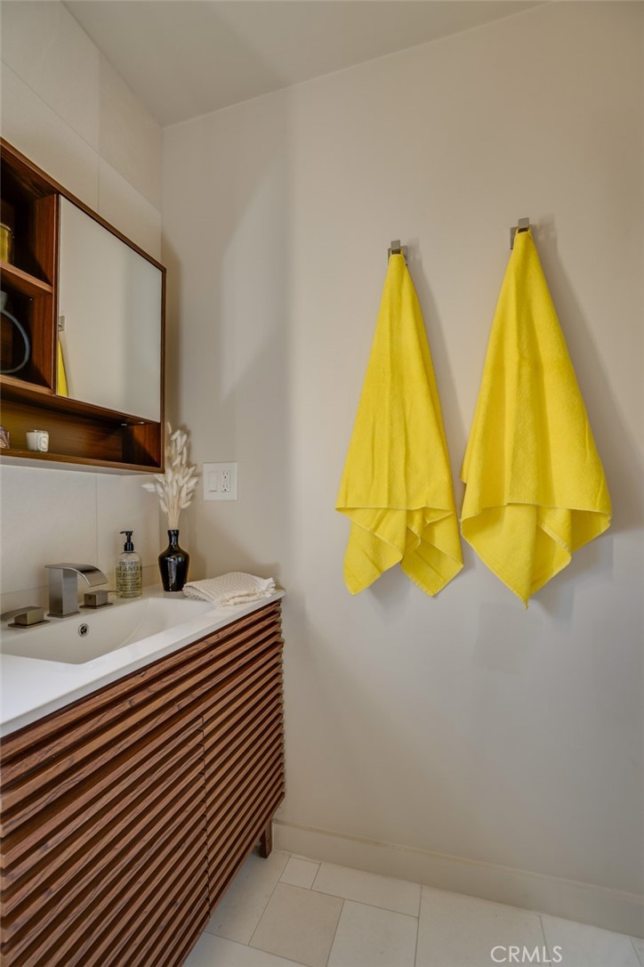 785 W Harriet Street