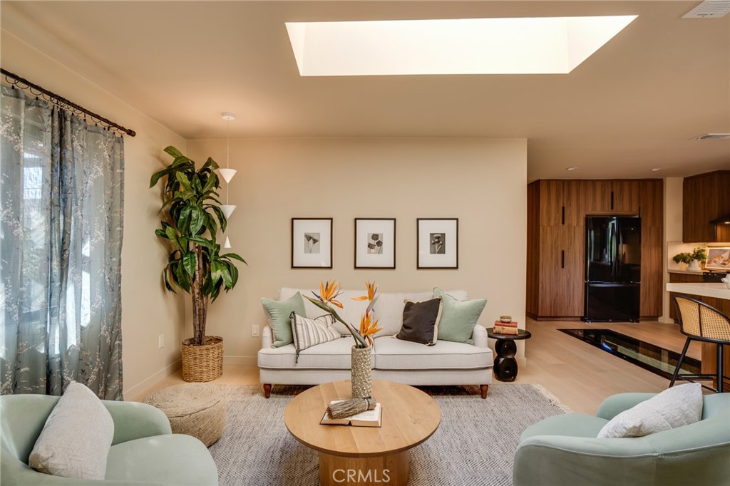 785 W Harriet Street