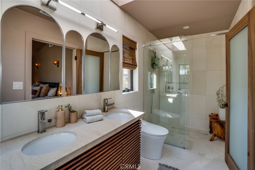 785 W Harriet Street